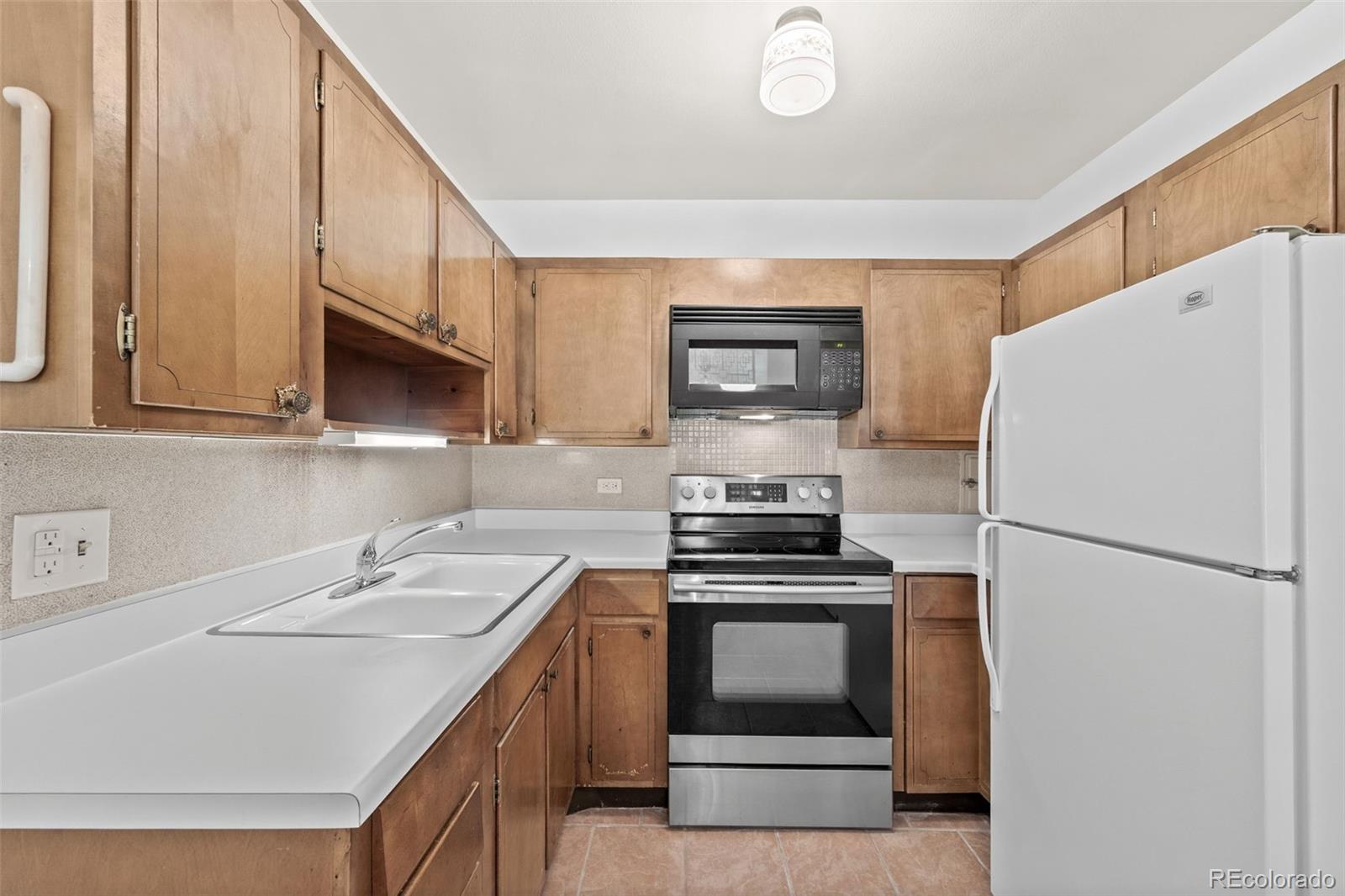 MLS Image #13 for 755 s clinton street 7b,denver, Colorado