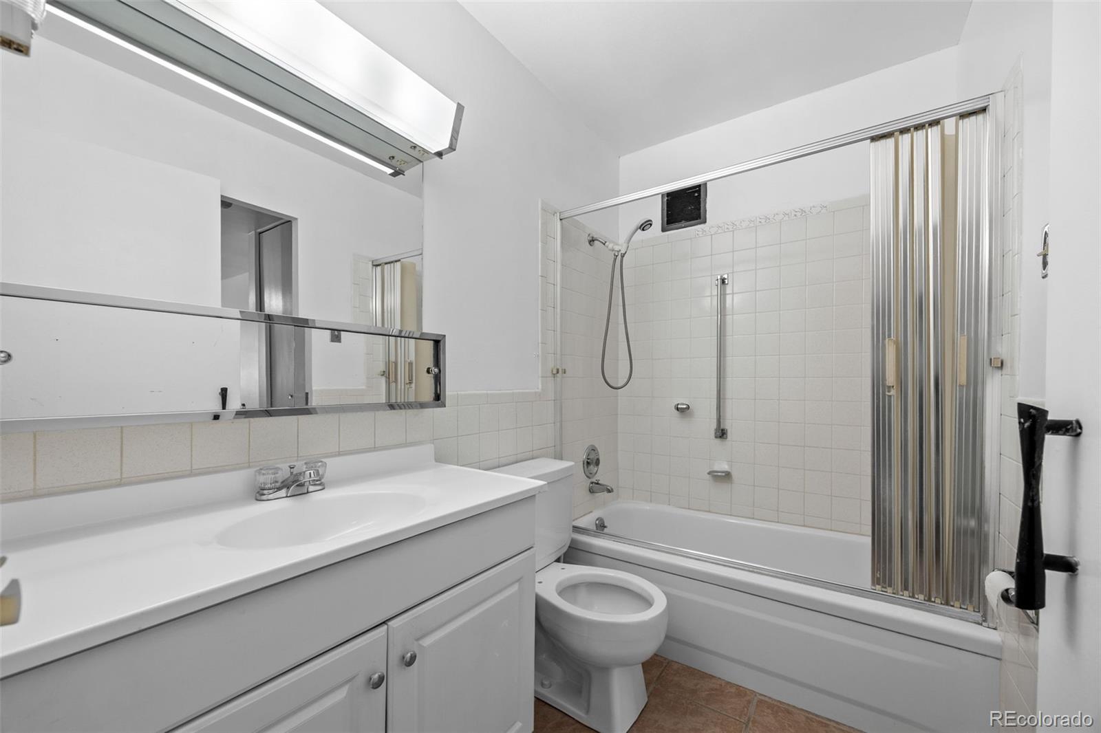 MLS Image #22 for 755 s clinton street 7b,denver, Colorado