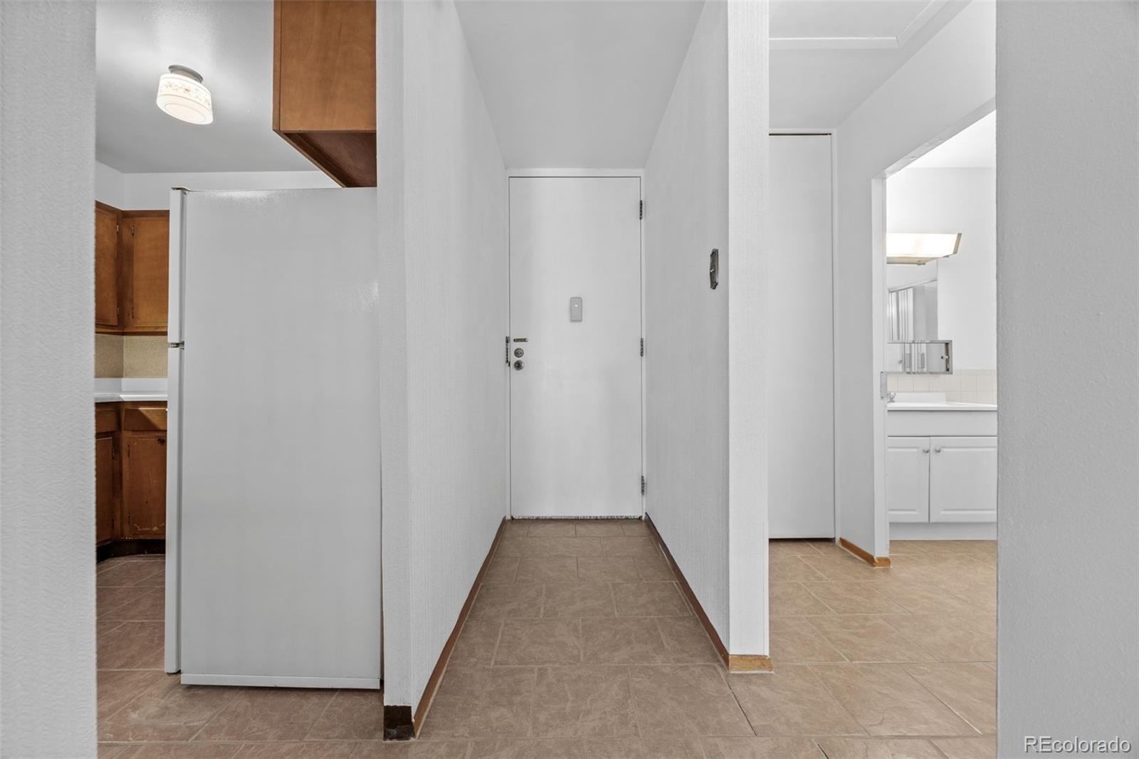 MLS Image #8 for 755 s clinton street 7b,denver, Colorado