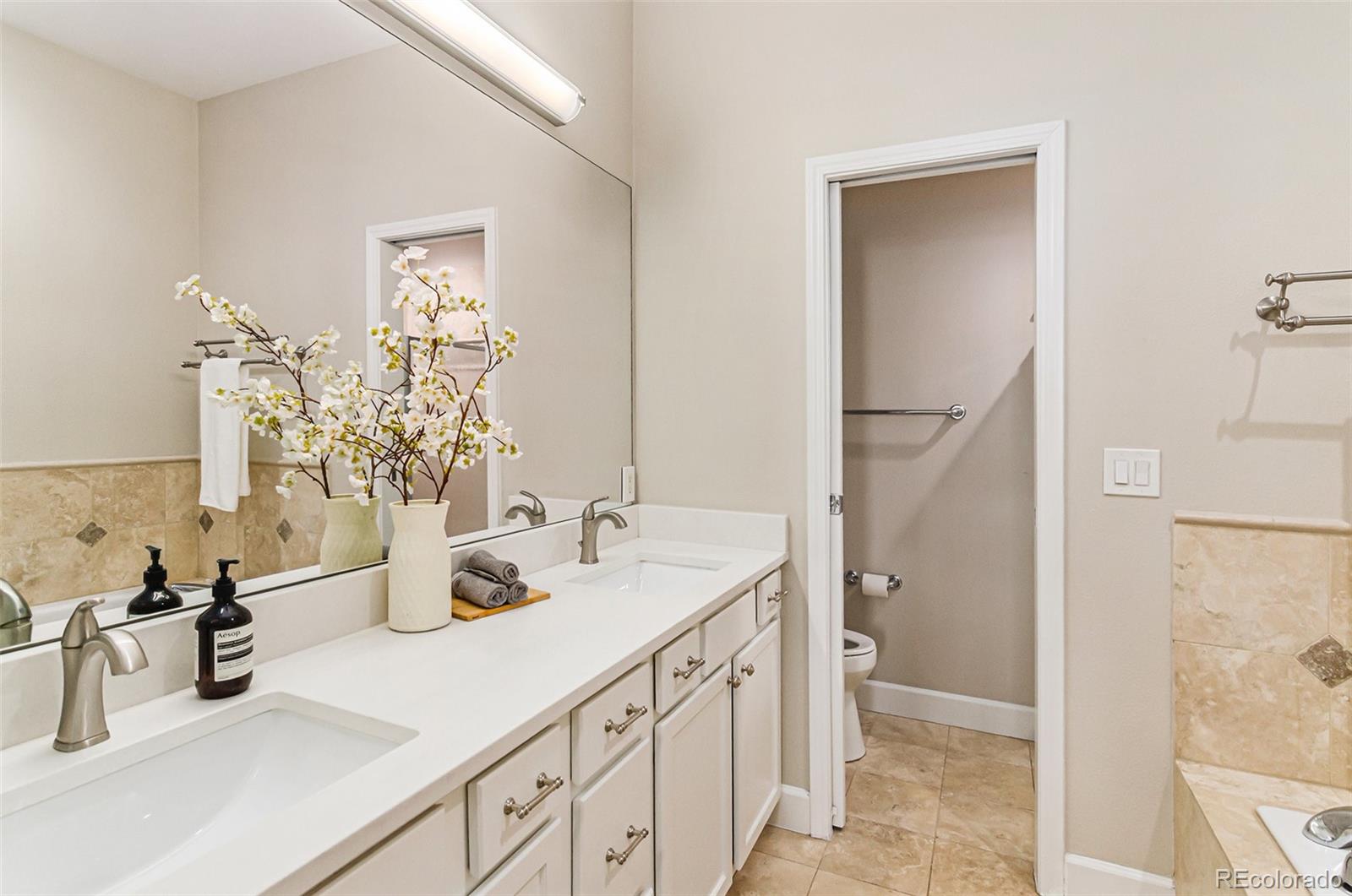 MLS Image #18 for 2580  17th street 202,denver, Colorado