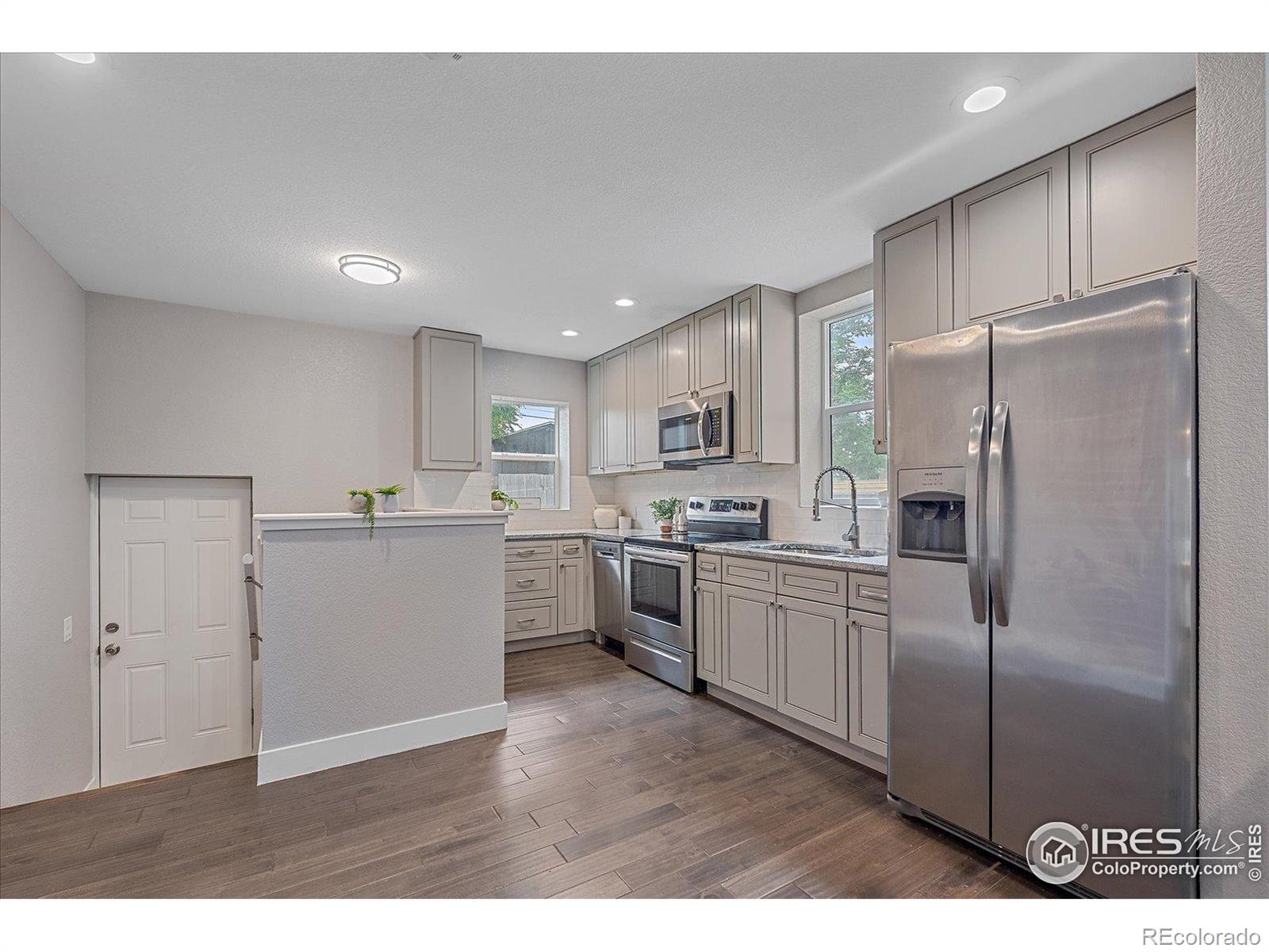 MLS Image #11 for 3516 n saint paul street,denver, Colorado