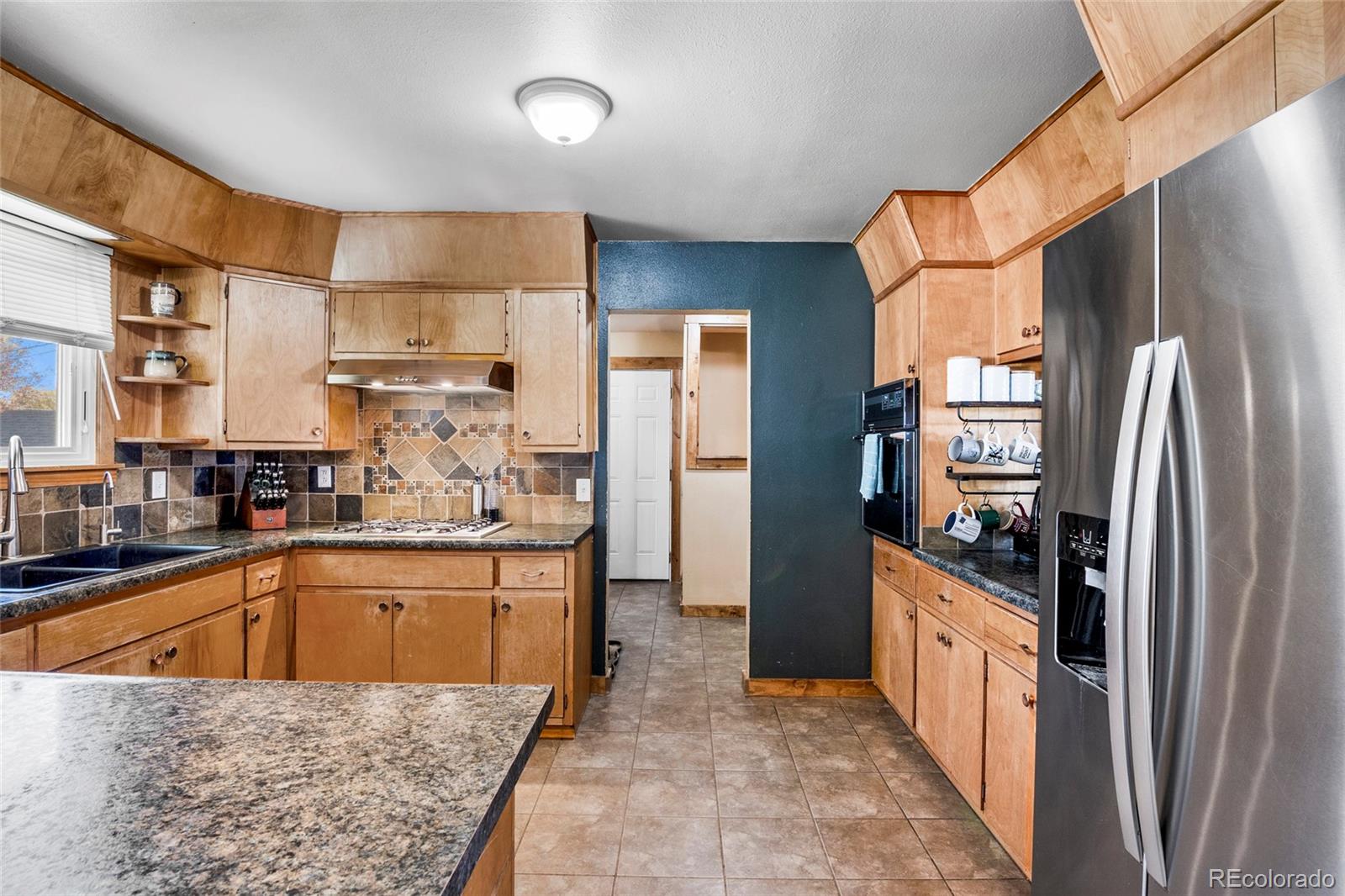 MLS Image #13 for 950  15th street,burlington, Colorado