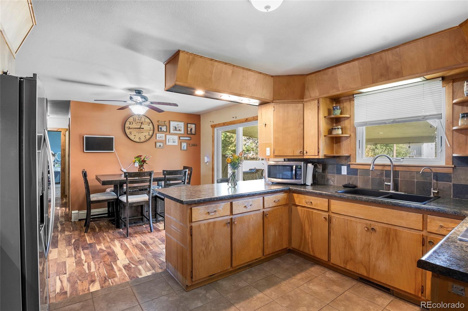 MLS Image #14 for 950  15th street,burlington, Colorado