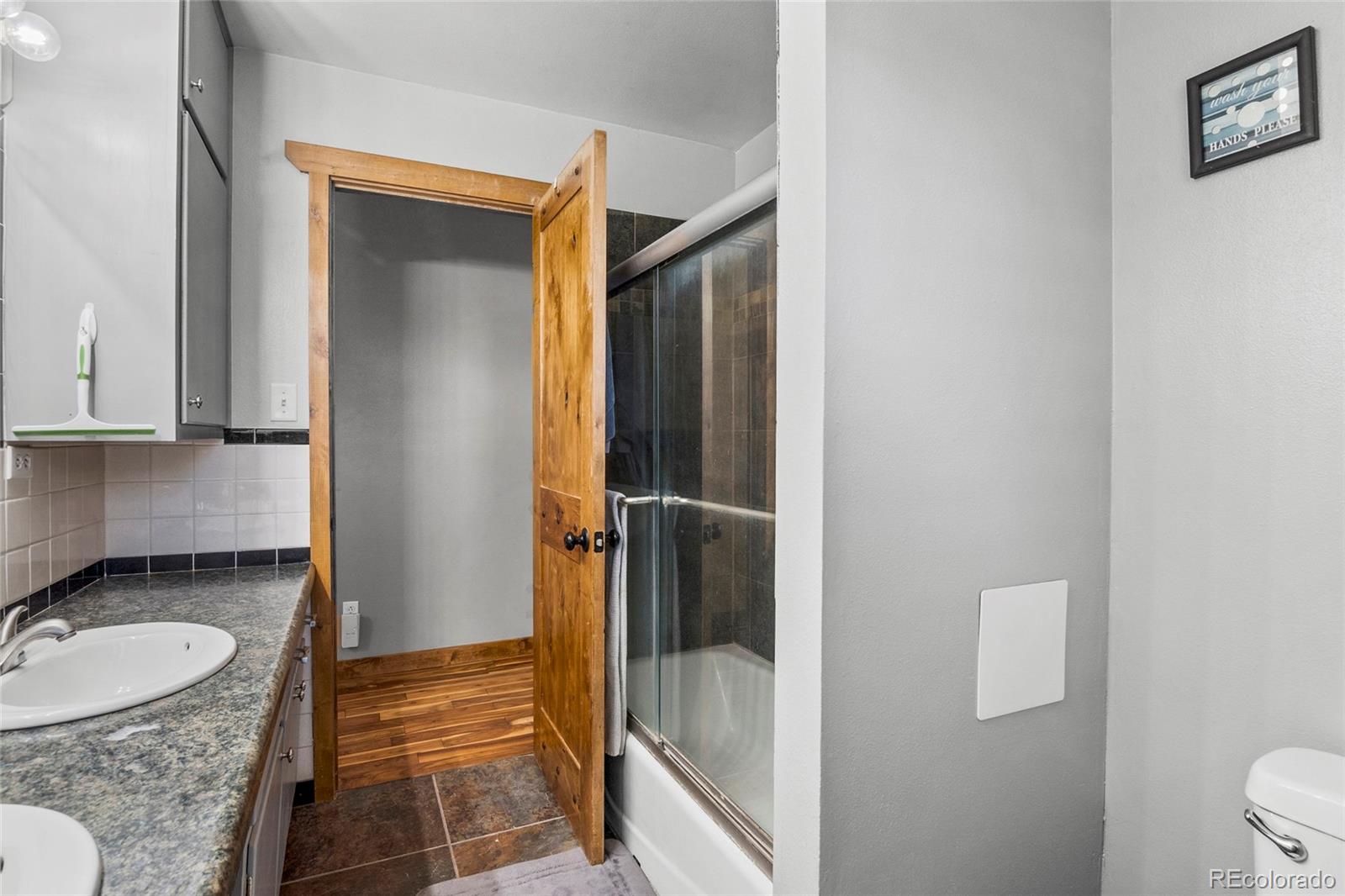 MLS Image #16 for 950  15th street,burlington, Colorado