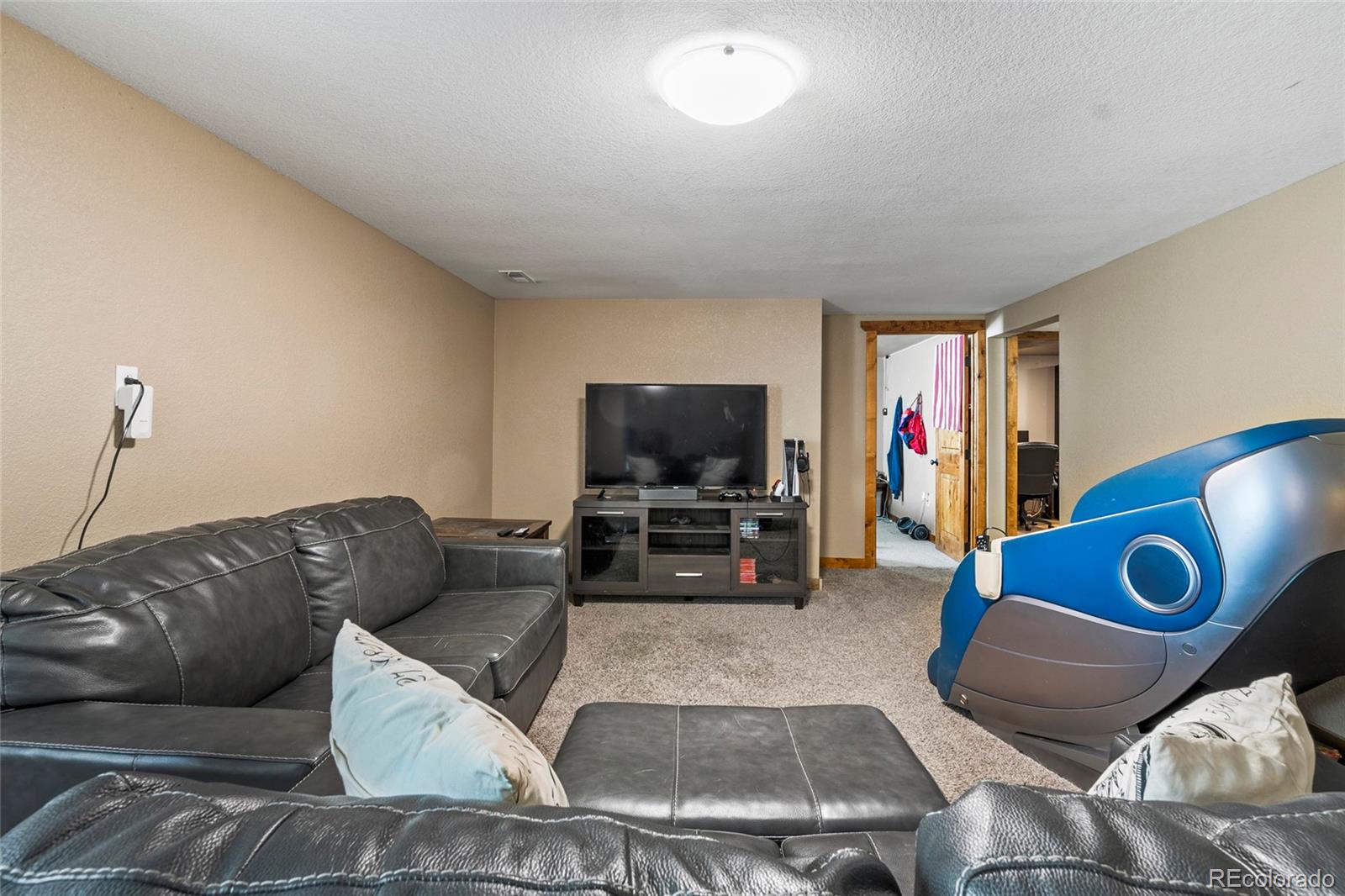 MLS Image #23 for 950  15th street,burlington, Colorado