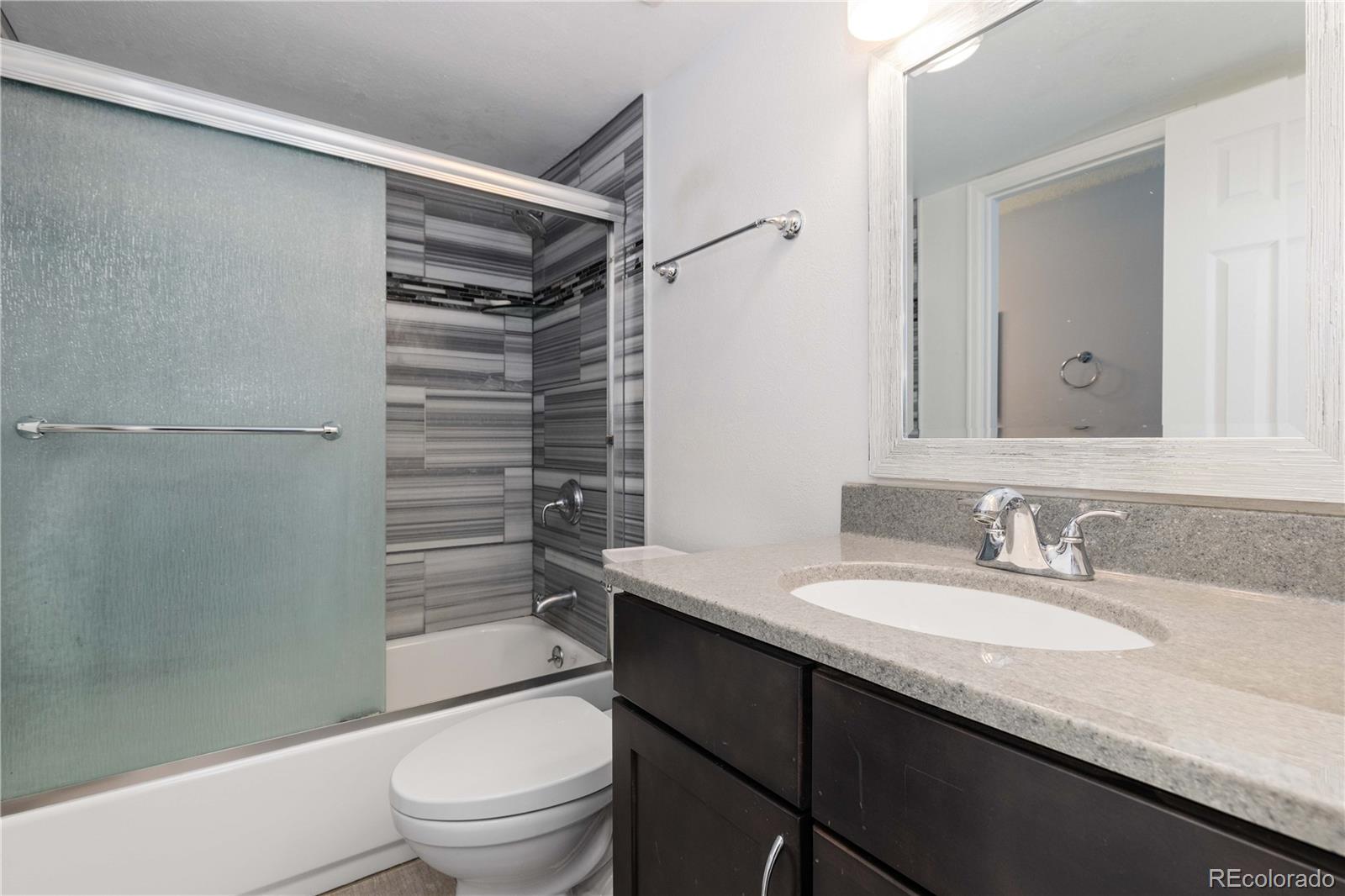 MLS Image #12 for 5657 s oak street,littleton, Colorado