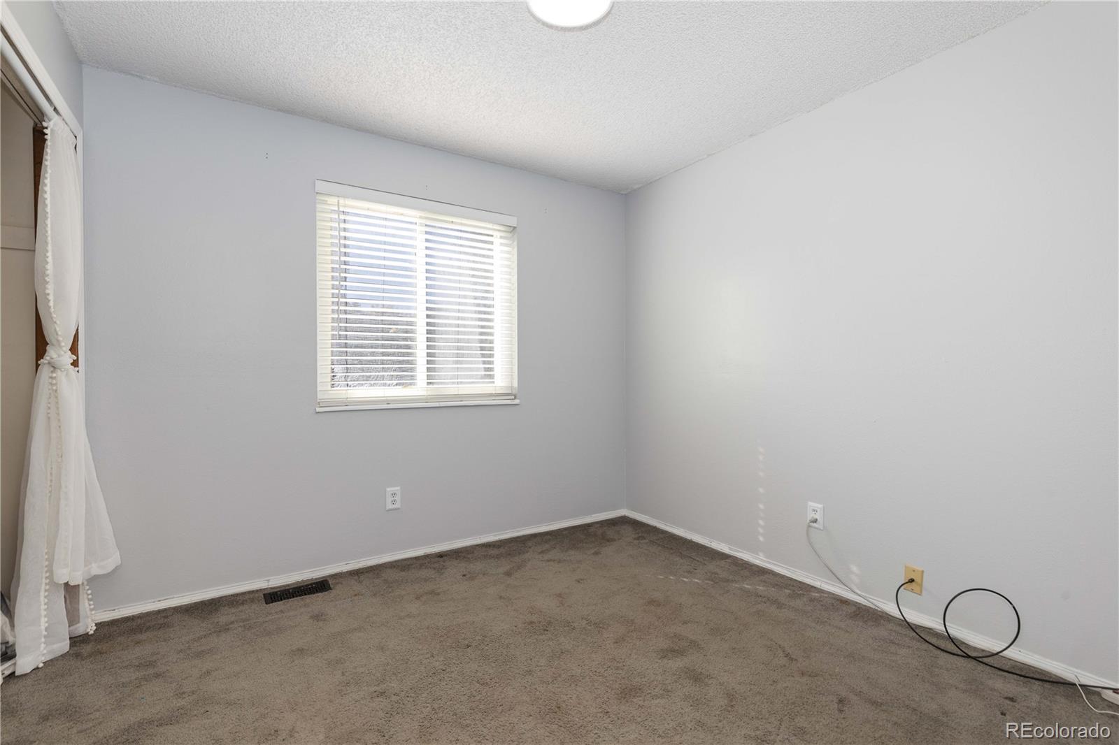 MLS Image #13 for 5657 s oak street,littleton, Colorado
