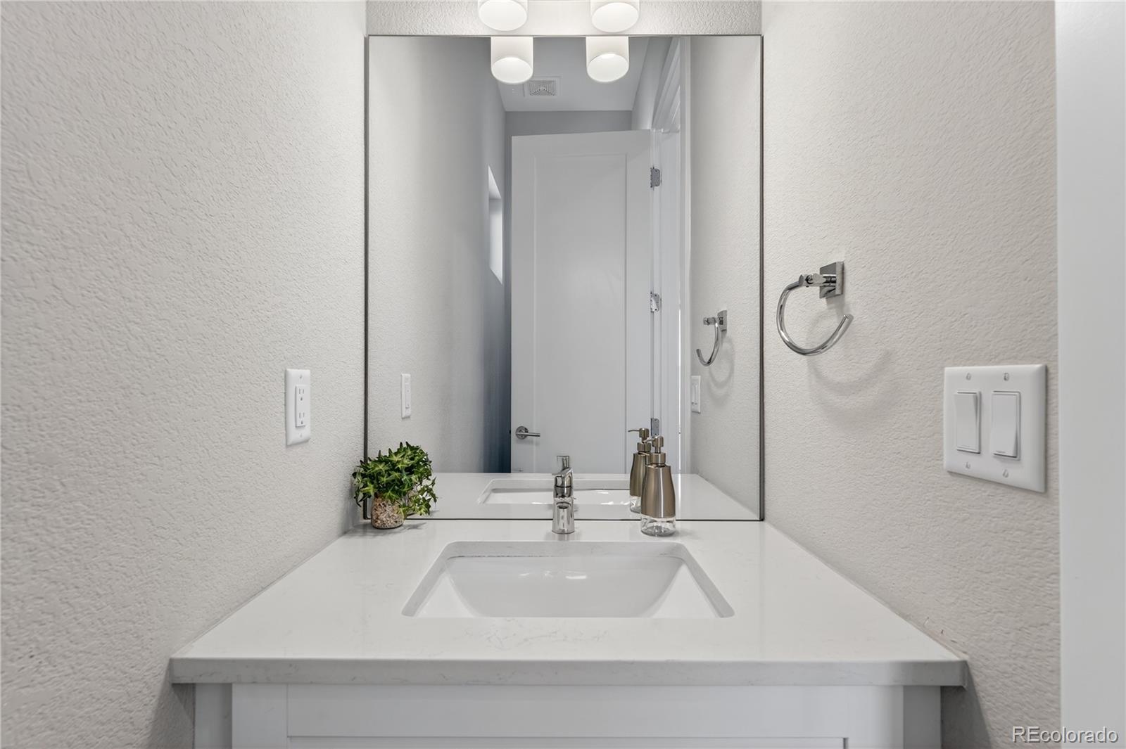 MLS Image #20 for 925  inca street,denver, Colorado