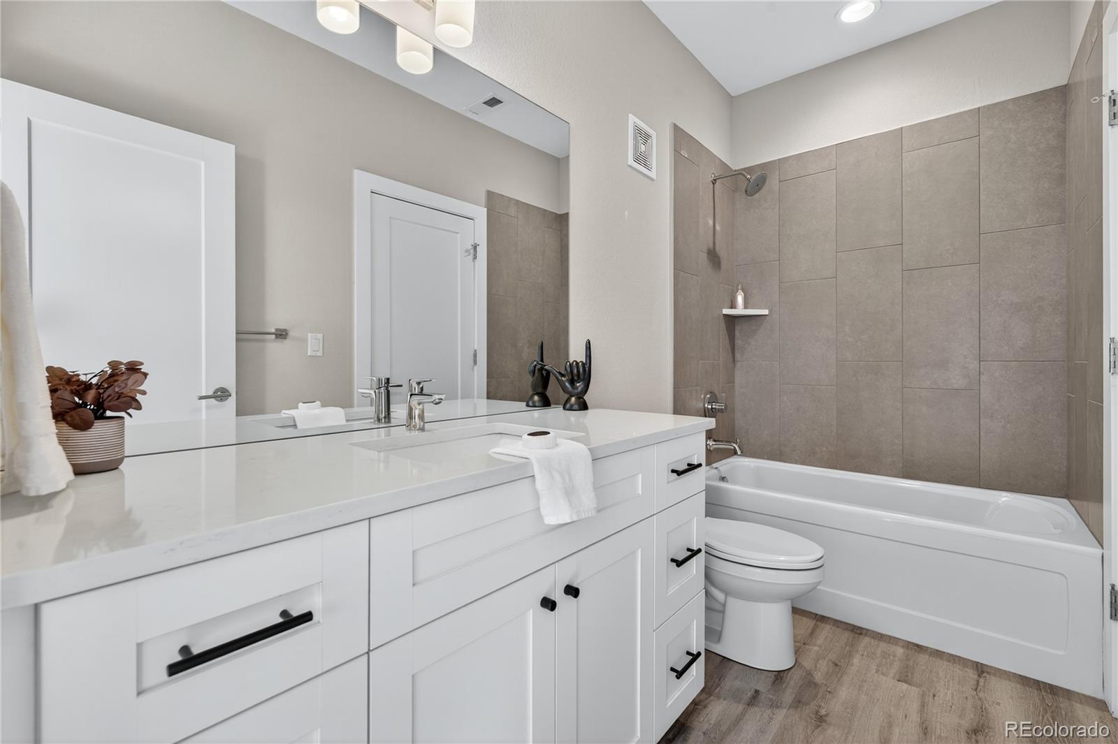 MLS Image #7 for 925  inca street,denver, Colorado