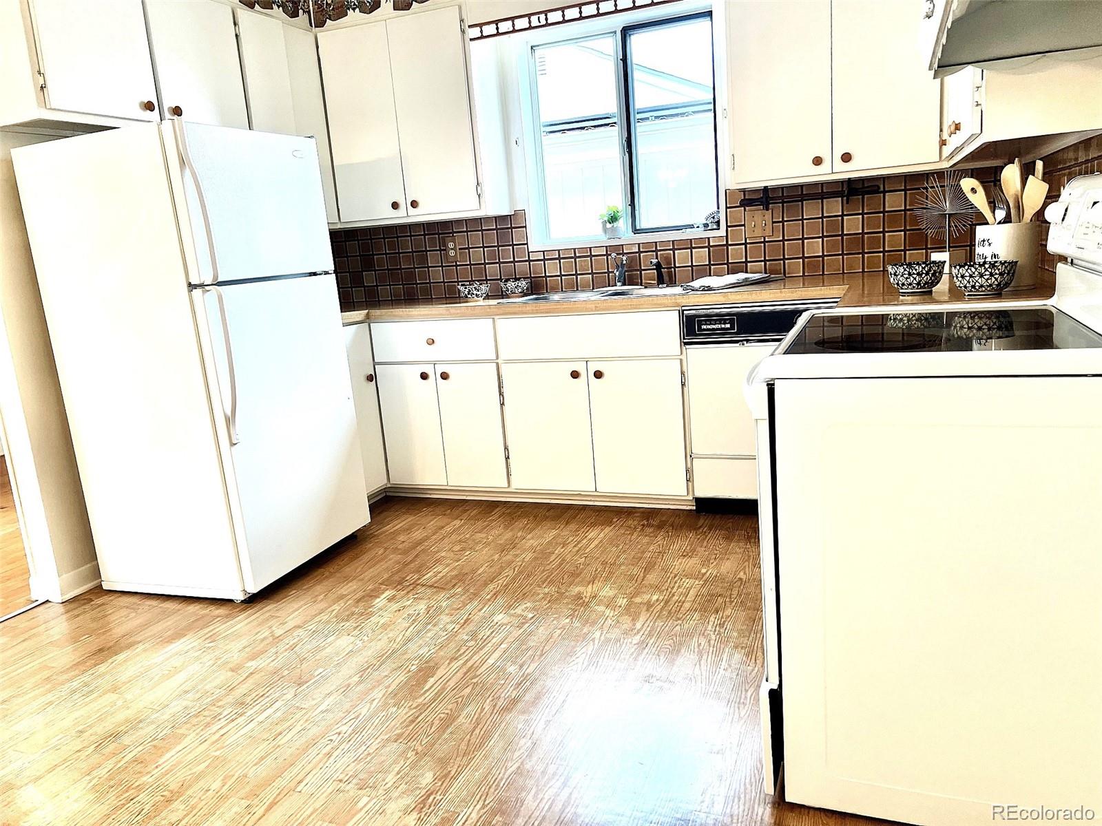 MLS Image #5 for 6900  ruth way,denver, Colorado