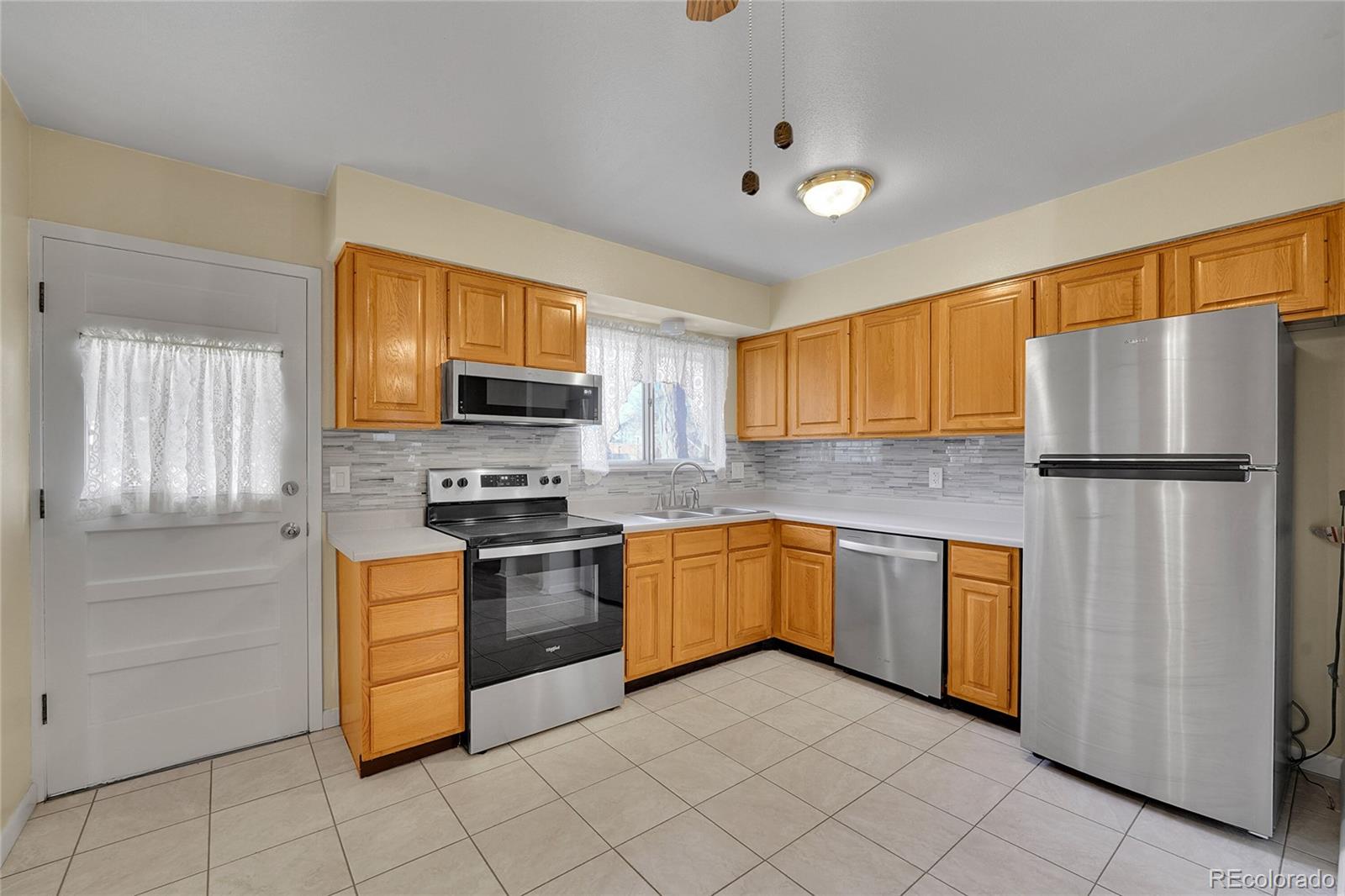 MLS Image #1 for 7165 s syracuse court,centennial, Colorado