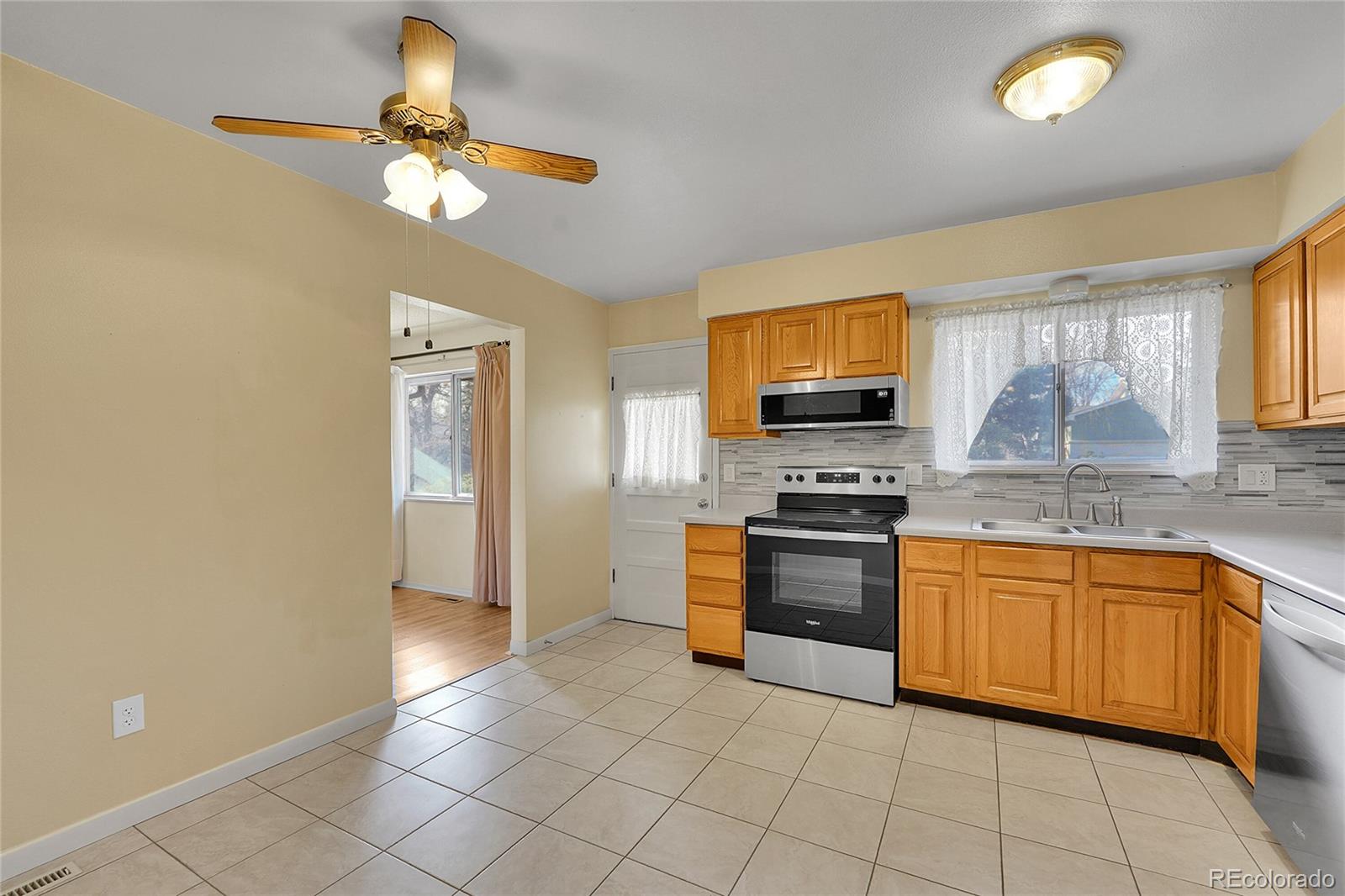 MLS Image #2 for 7165 s syracuse court,centennial, Colorado
