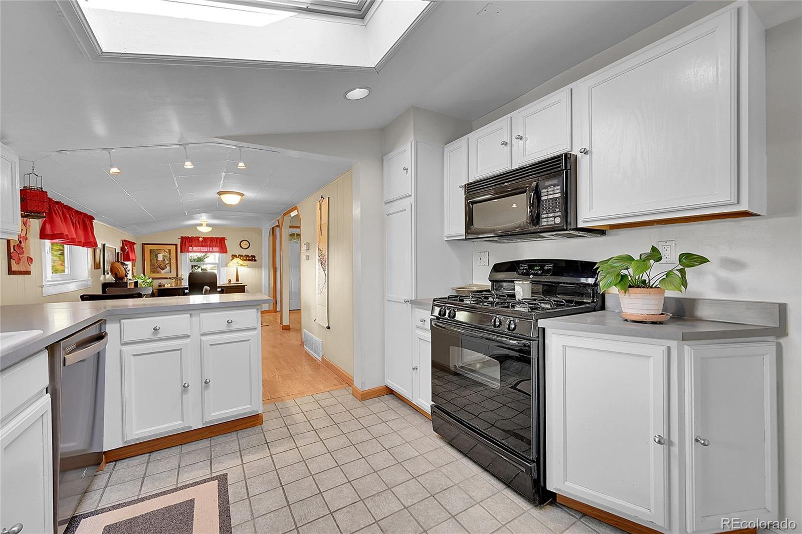MLS Image #16 for 3087 s clarkson street,englewood, Colorado
