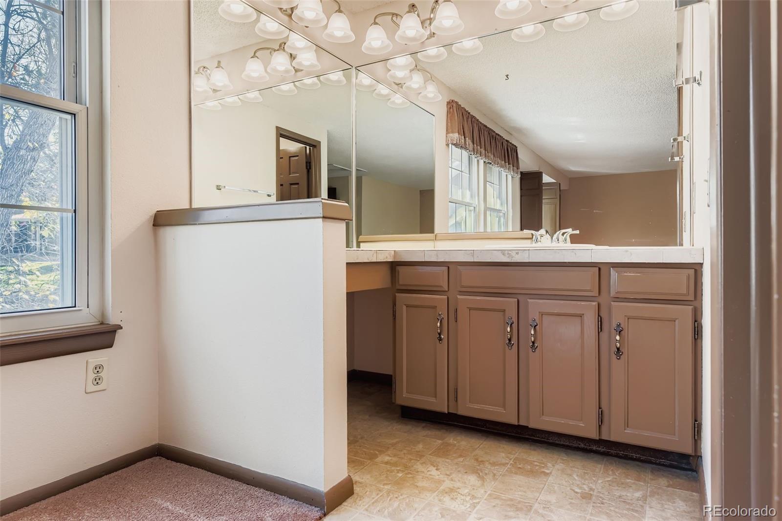 MLS Image #17 for 2743 w long drive,littleton, Colorado