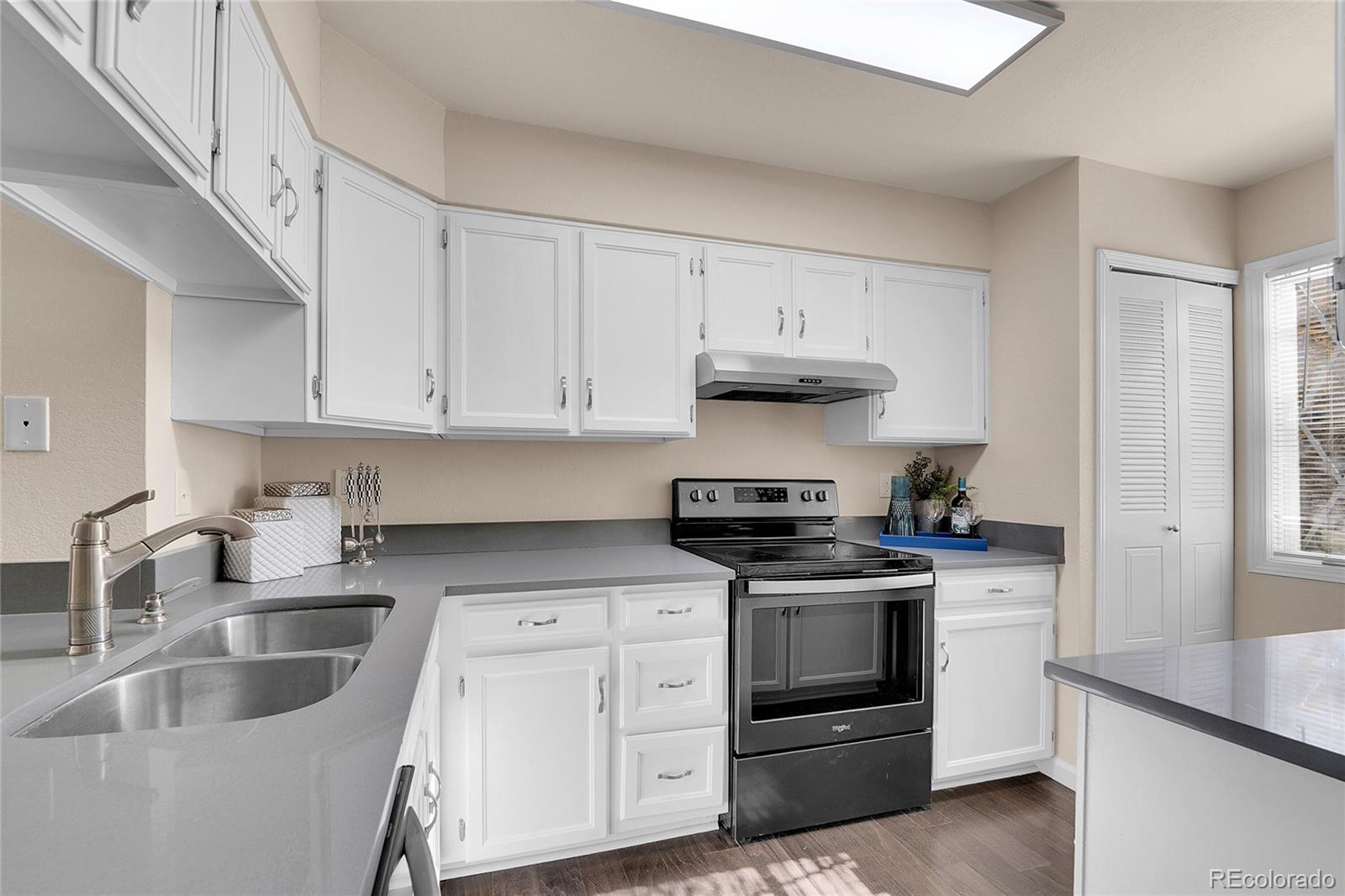 MLS Image #8 for 2545 e nichols circle ,centennial, Colorado