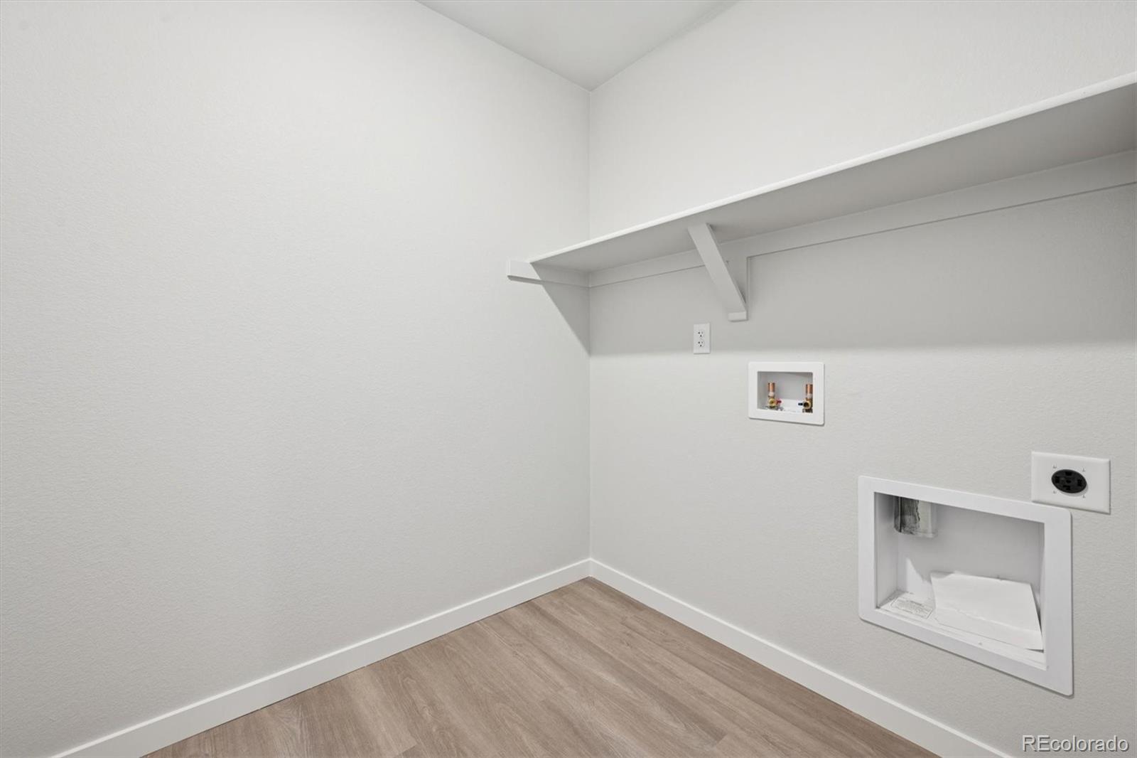 MLS Image #15 for 22696 e 47th place,aurora, Colorado