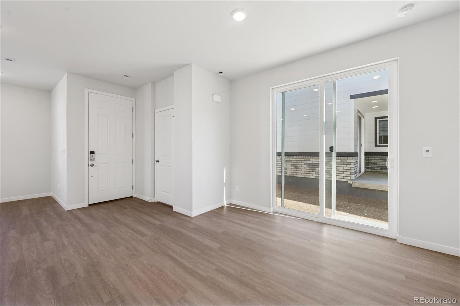MLS Image #5 for 22696 e 47th place,aurora, Colorado