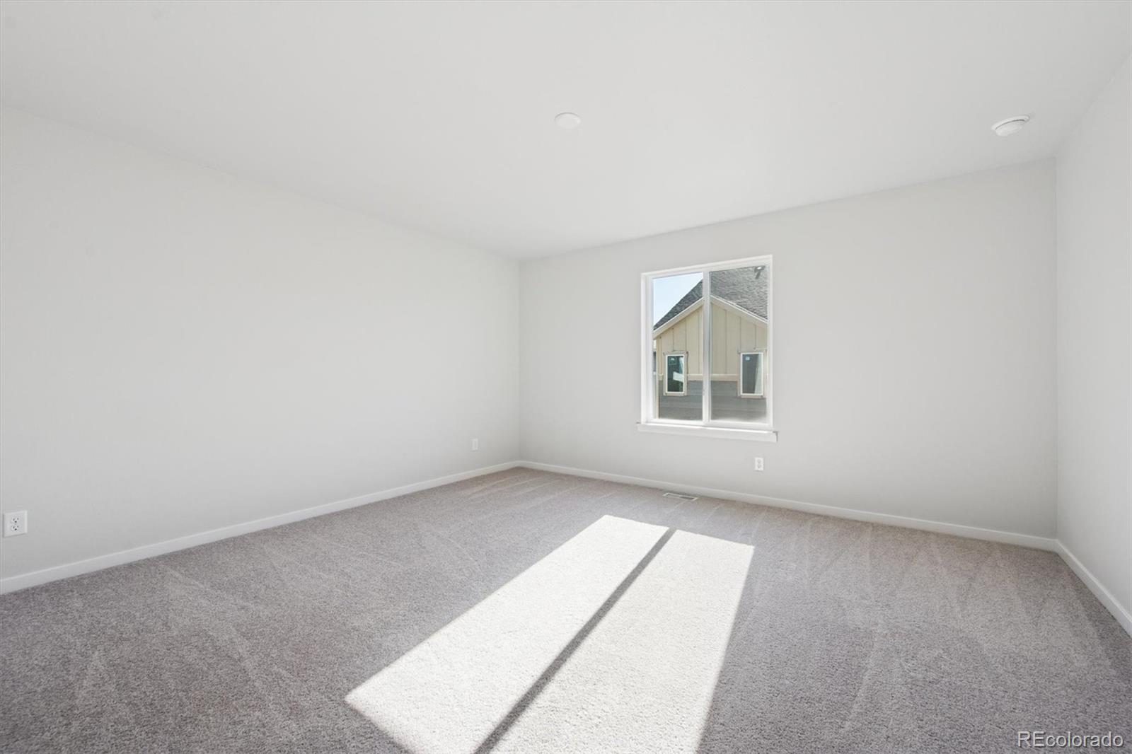 MLS Image #9 for 22696 e 47th place,aurora, Colorado