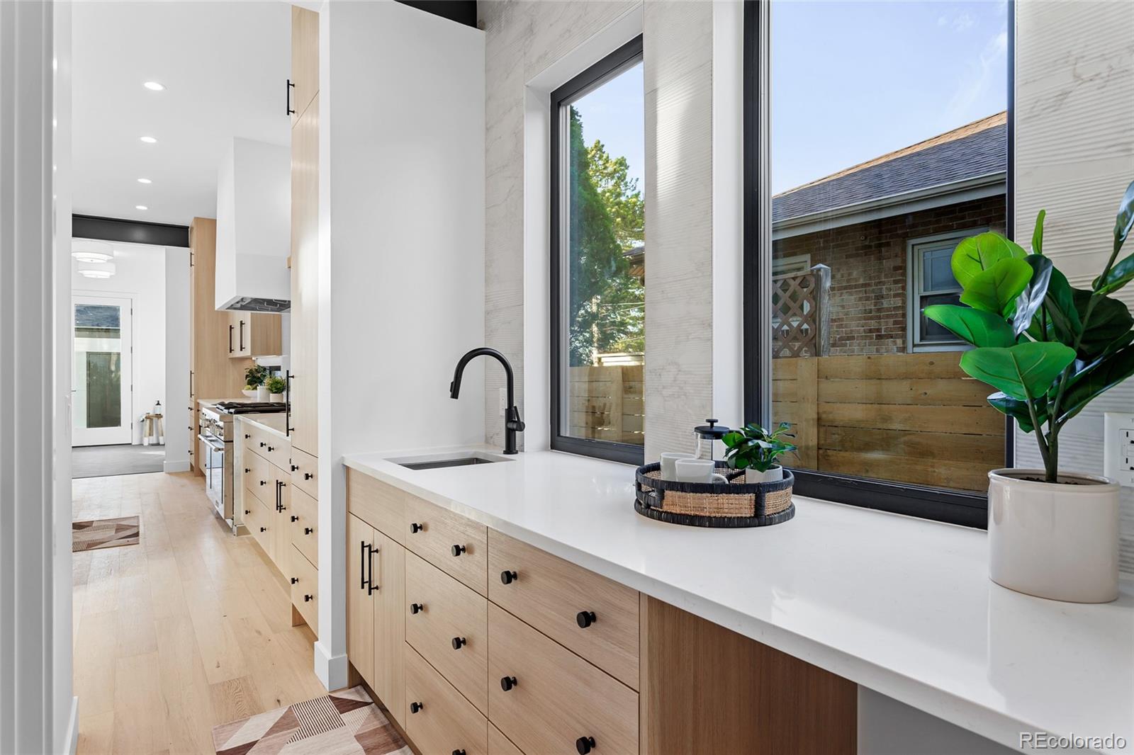 MLS Image #8 for 1907 s clarkson street,denver, Colorado