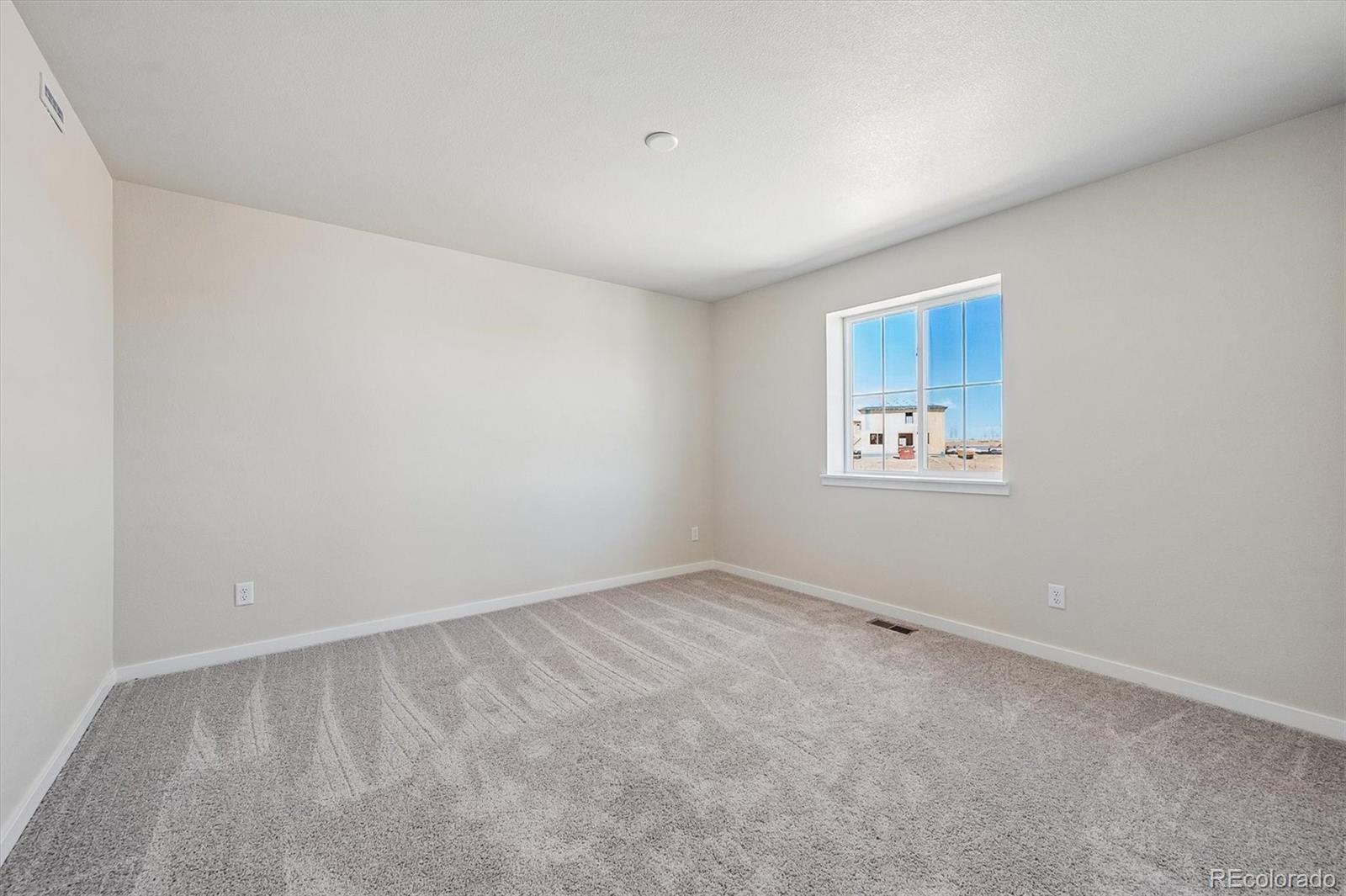 MLS Image #16 for 22706 e 47th place,aurora, Colorado