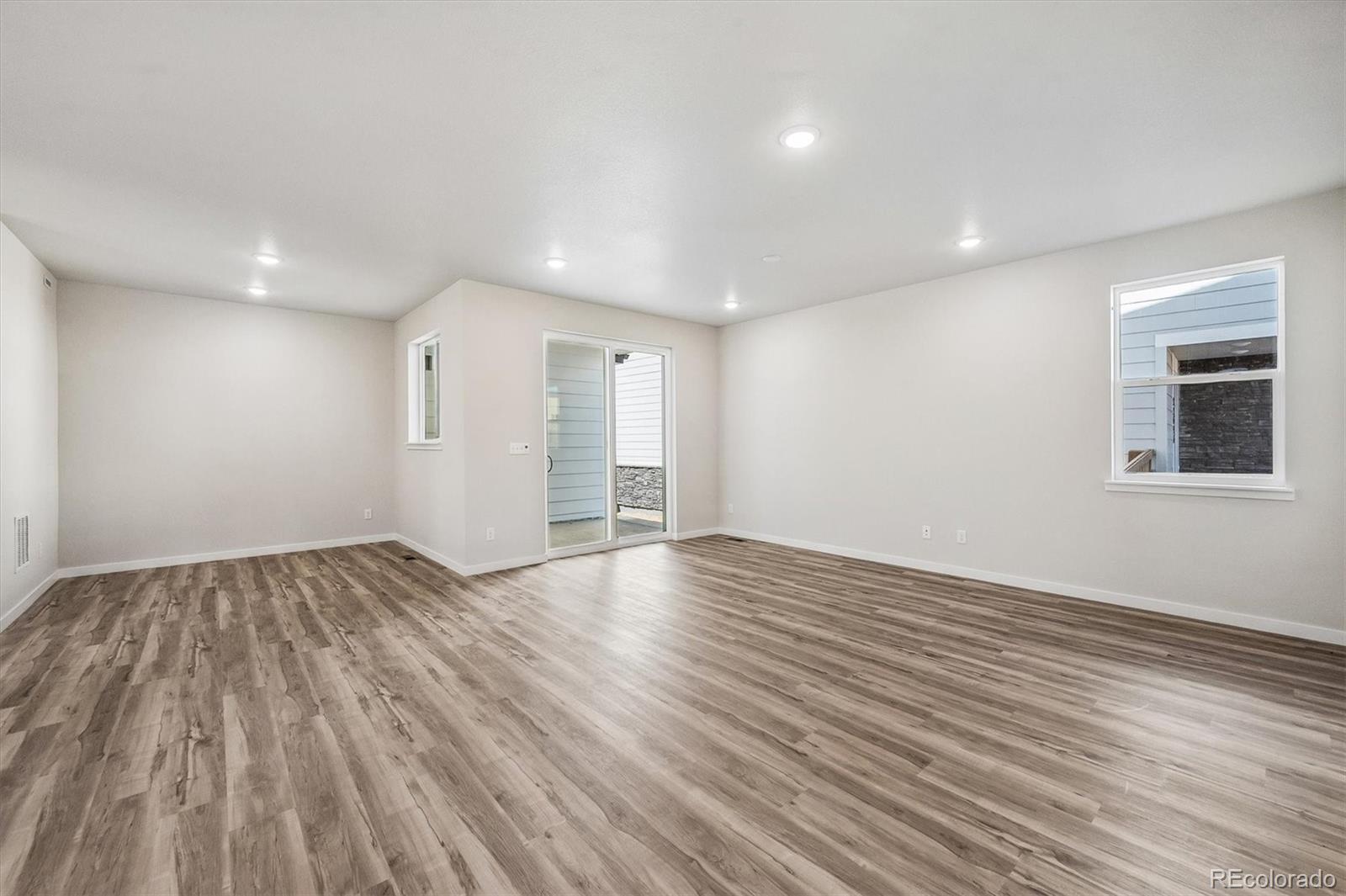 MLS Image #5 for 22706 e 47th place,aurora, Colorado