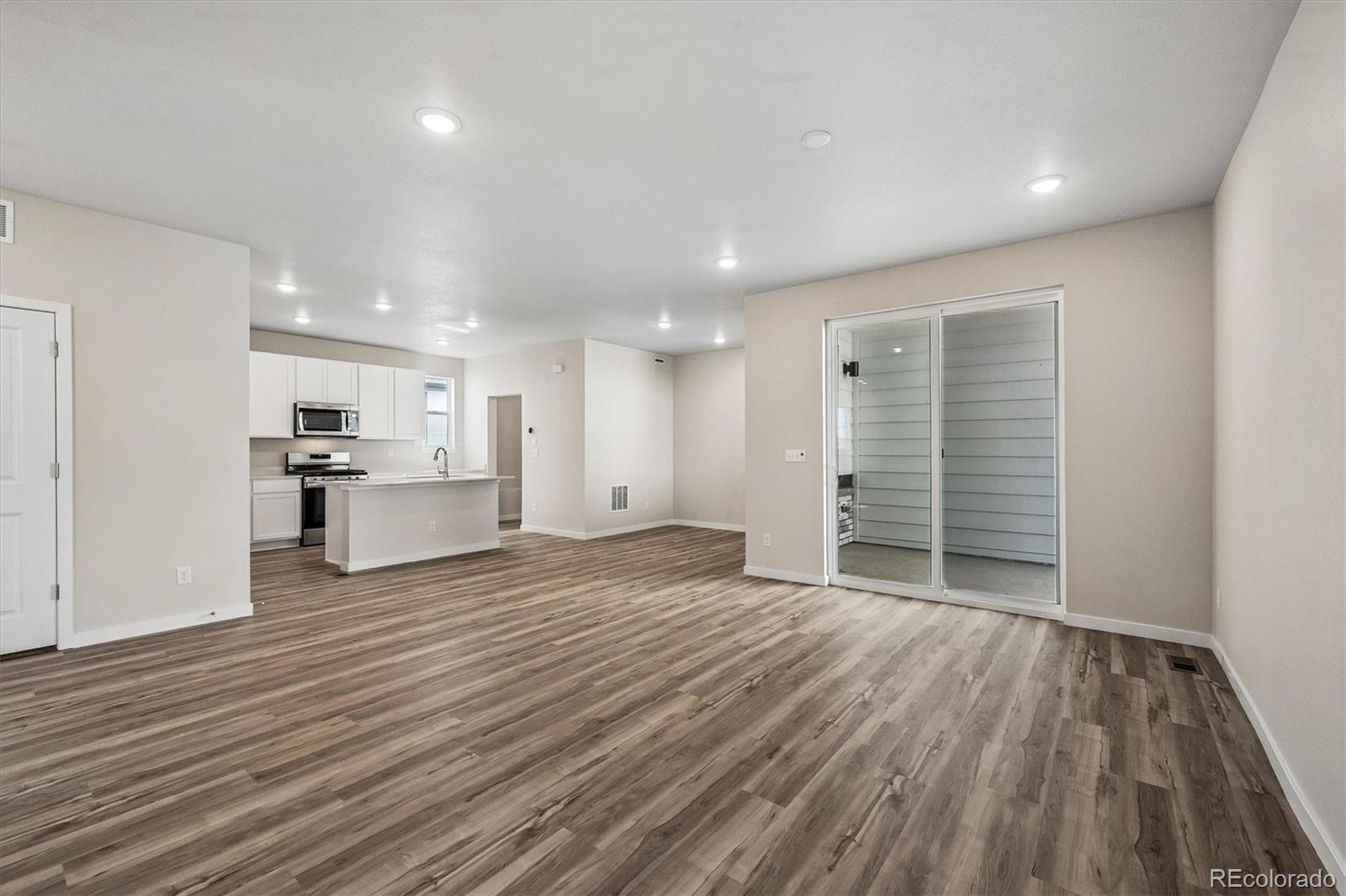 MLS Image #6 for 22706 e 47th place,aurora, Colorado