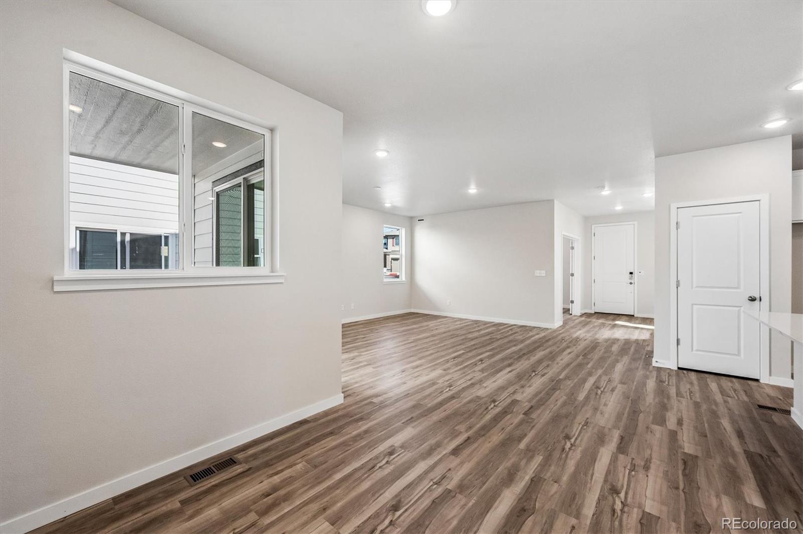 MLS Image #9 for 22706 e 47th place,aurora, Colorado