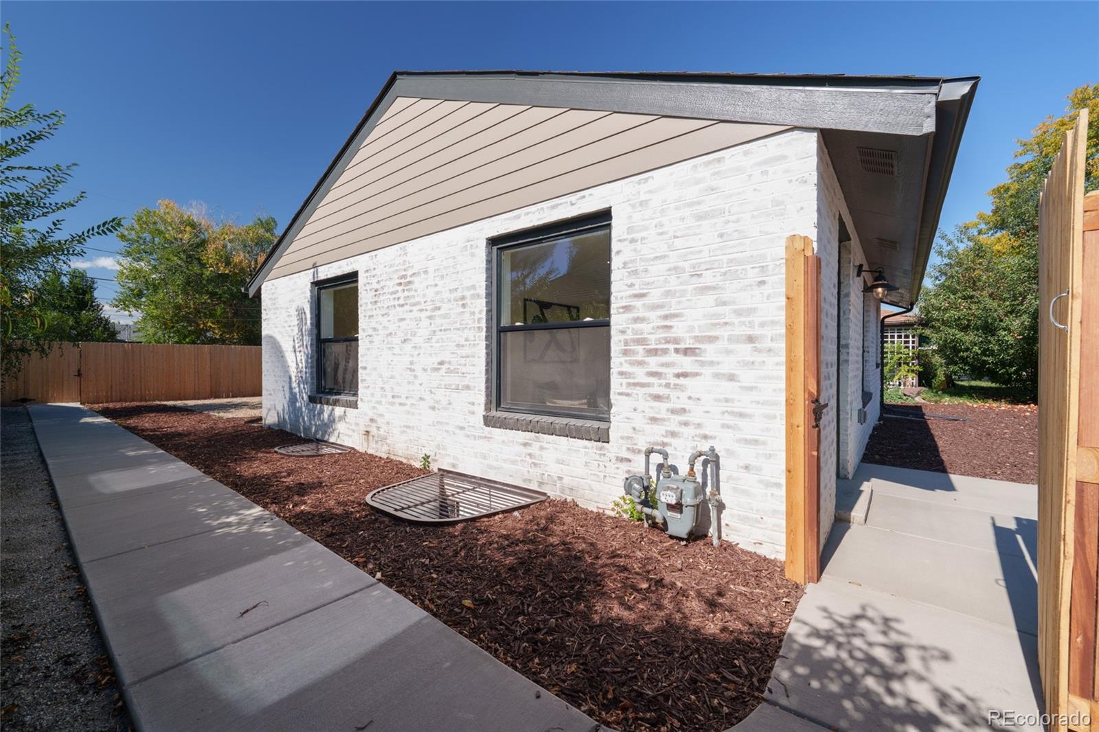 MLS Image #2 for 3055  ivanhoe street,denver, Colorado