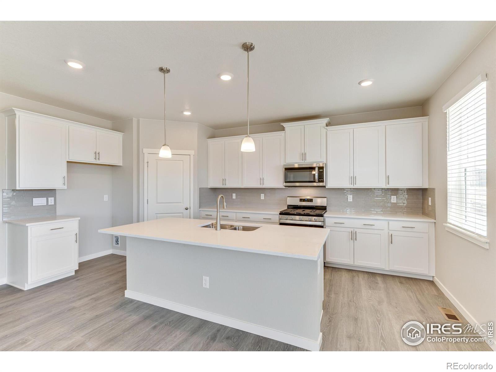 MLS Image #11 for 1894  chaffee crest drive,berthoud, Colorado
