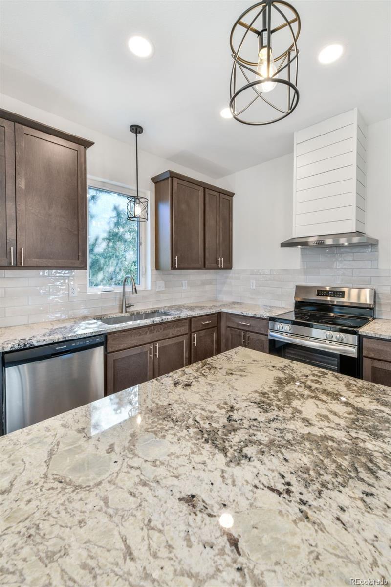 MLS Image #15 for 20  pendelton circle,colorado springs, Colorado