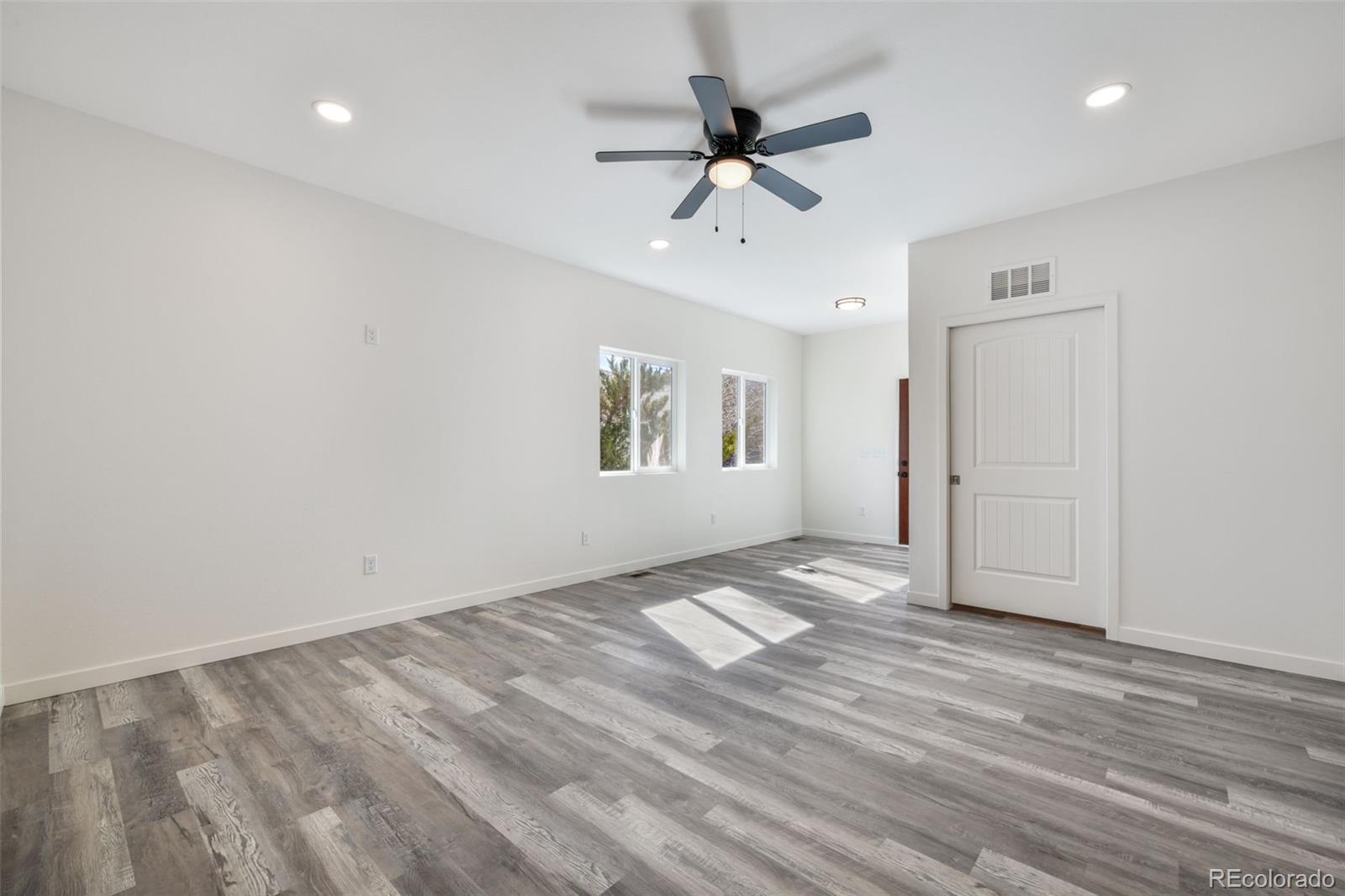 MLS Image #3 for 20  pendelton circle,colorado springs, Colorado