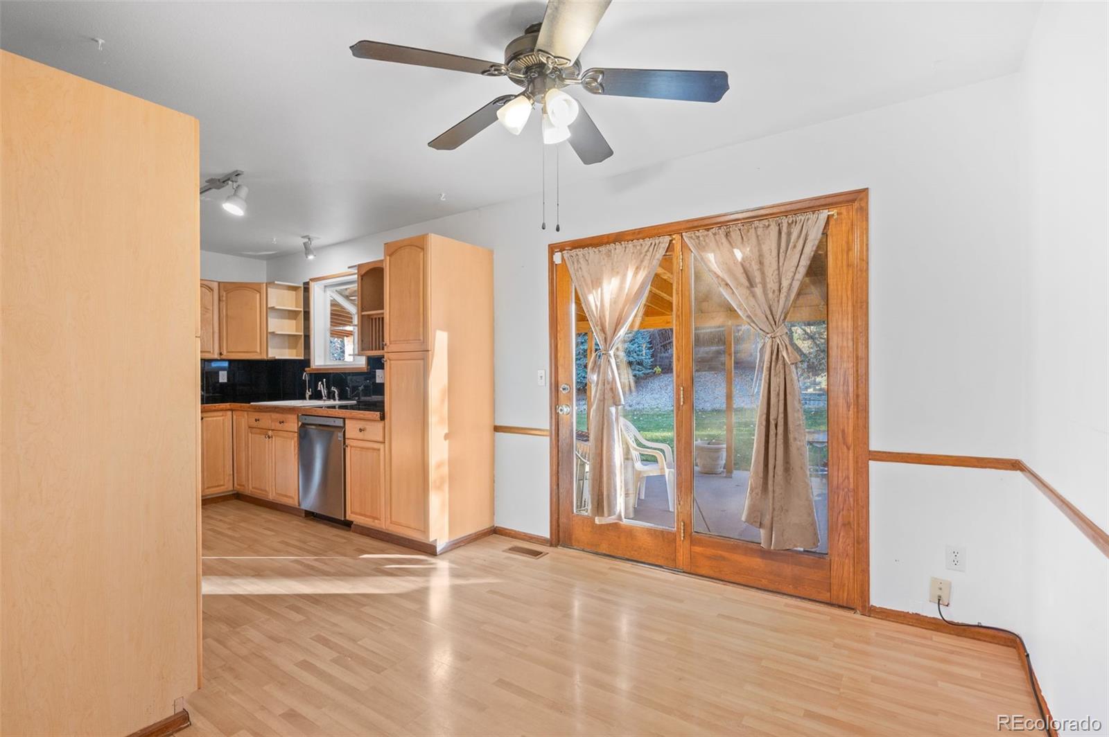 MLS Image #16 for 804  oakwood drive,castle rock, Colorado