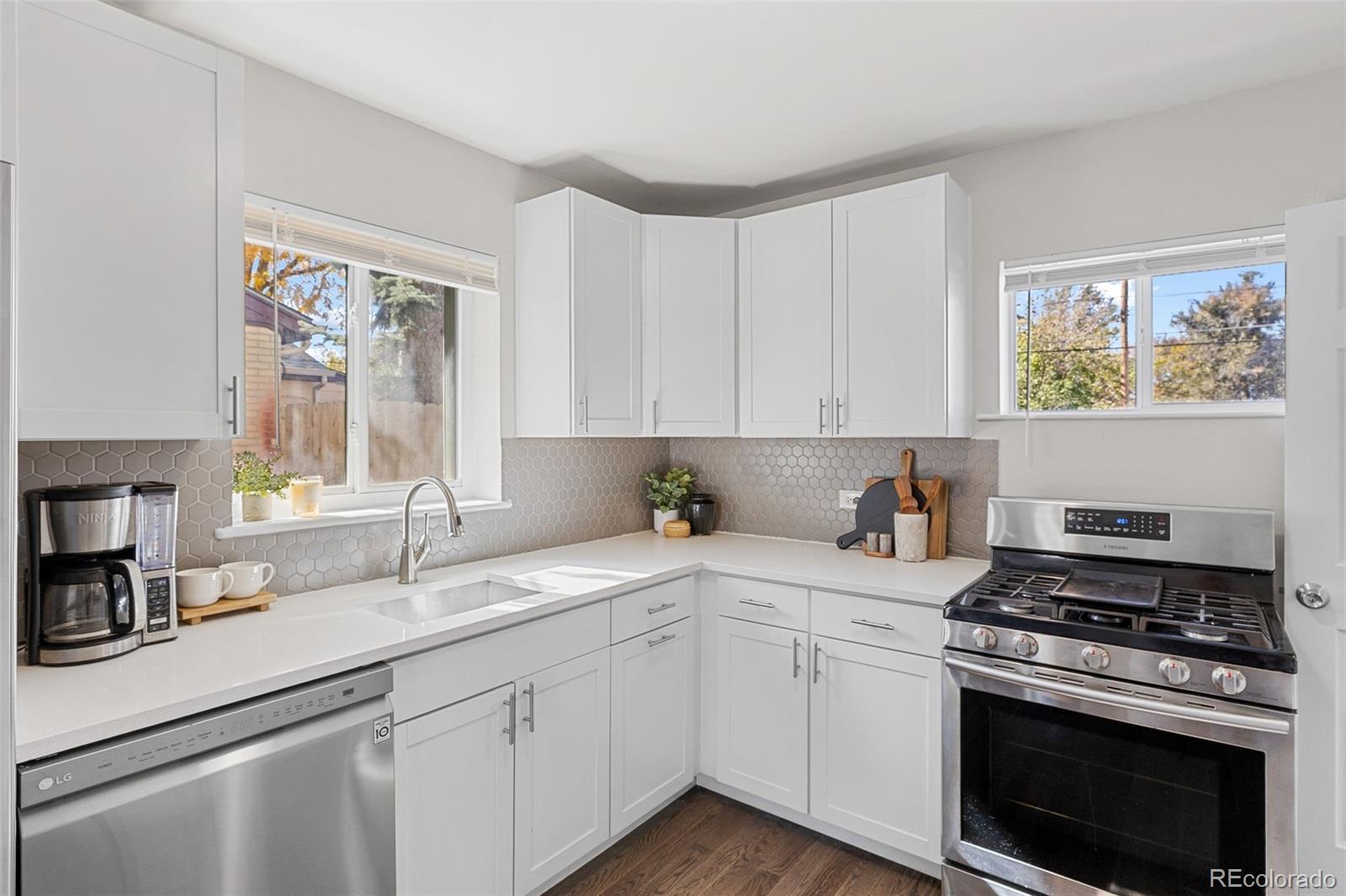 MLS Image #11 for 3385  olive street,denver, Colorado