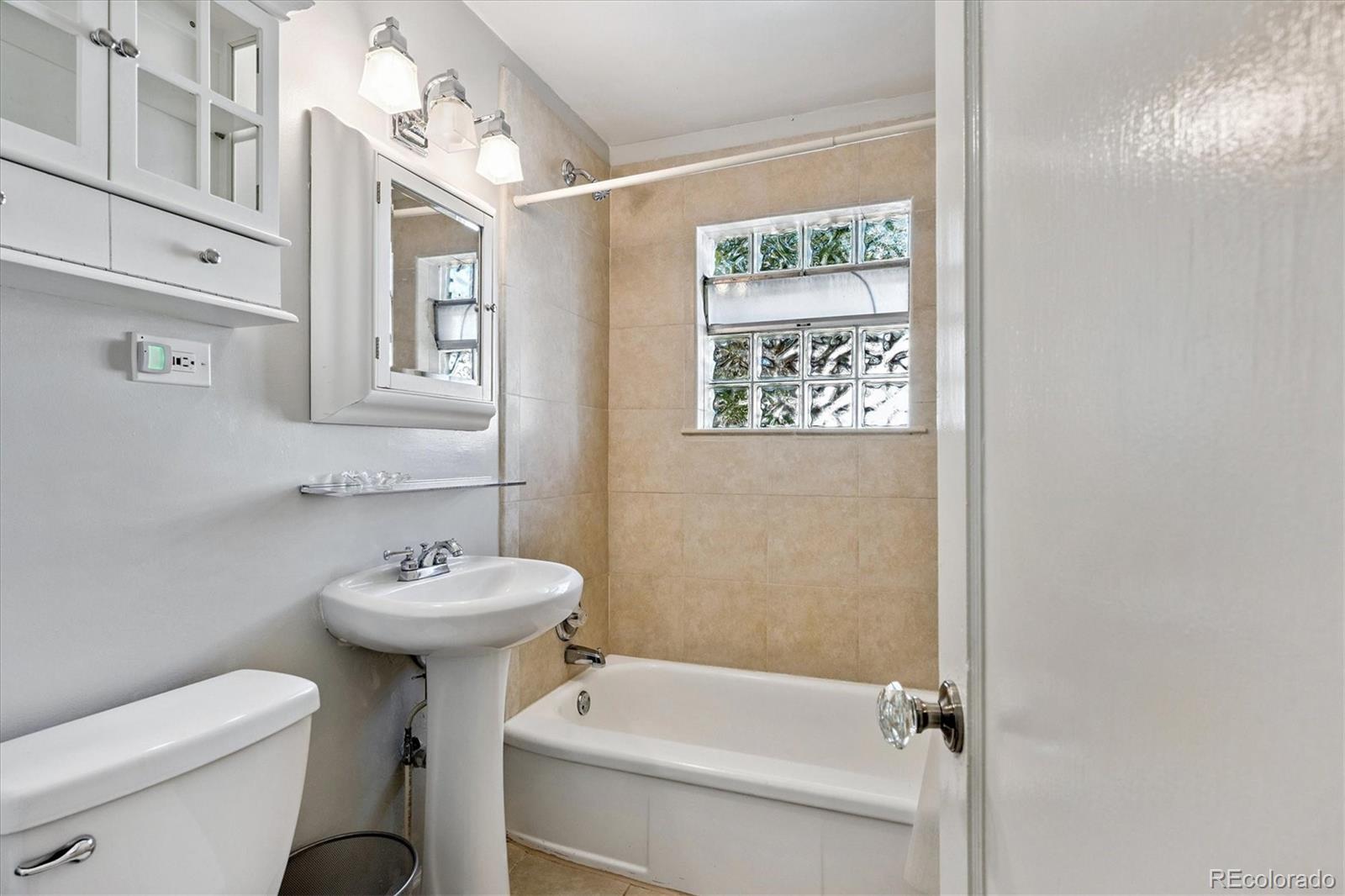 MLS Image #21 for 2865  oneida street,denver, Colorado