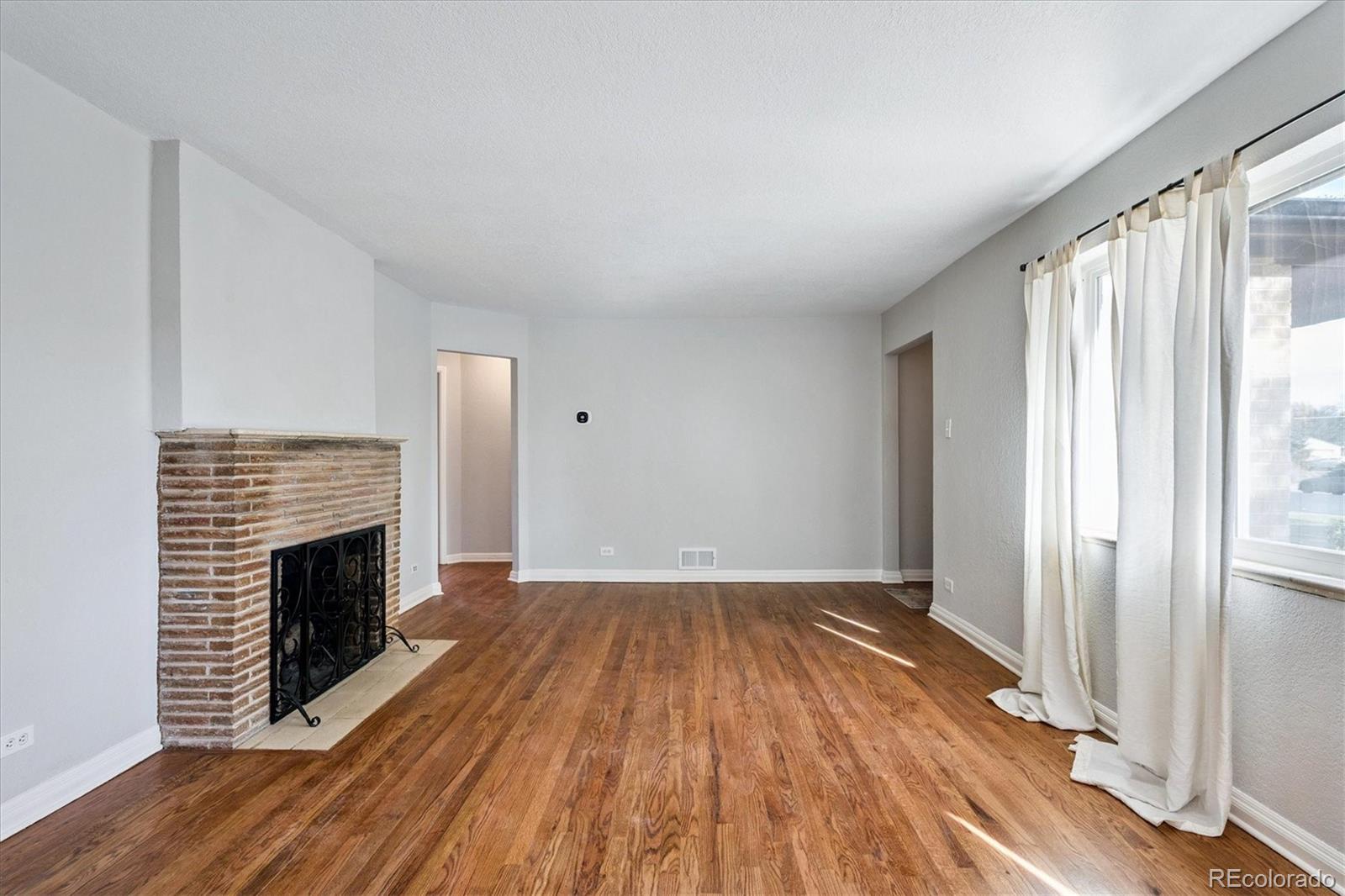MLS Image #3 for 2865  oneida street,denver, Colorado