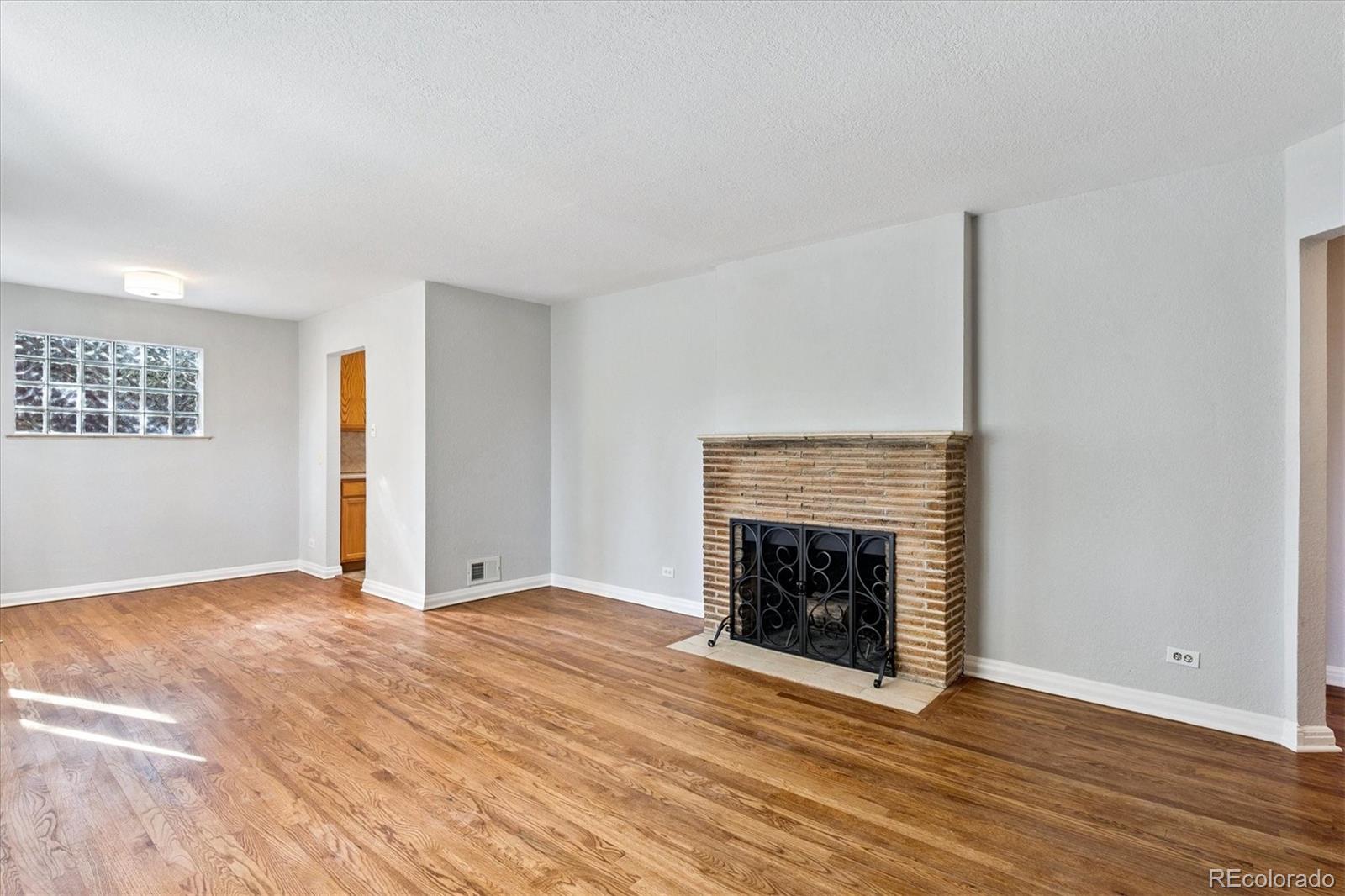 MLS Image #5 for 2865  oneida street,denver, Colorado