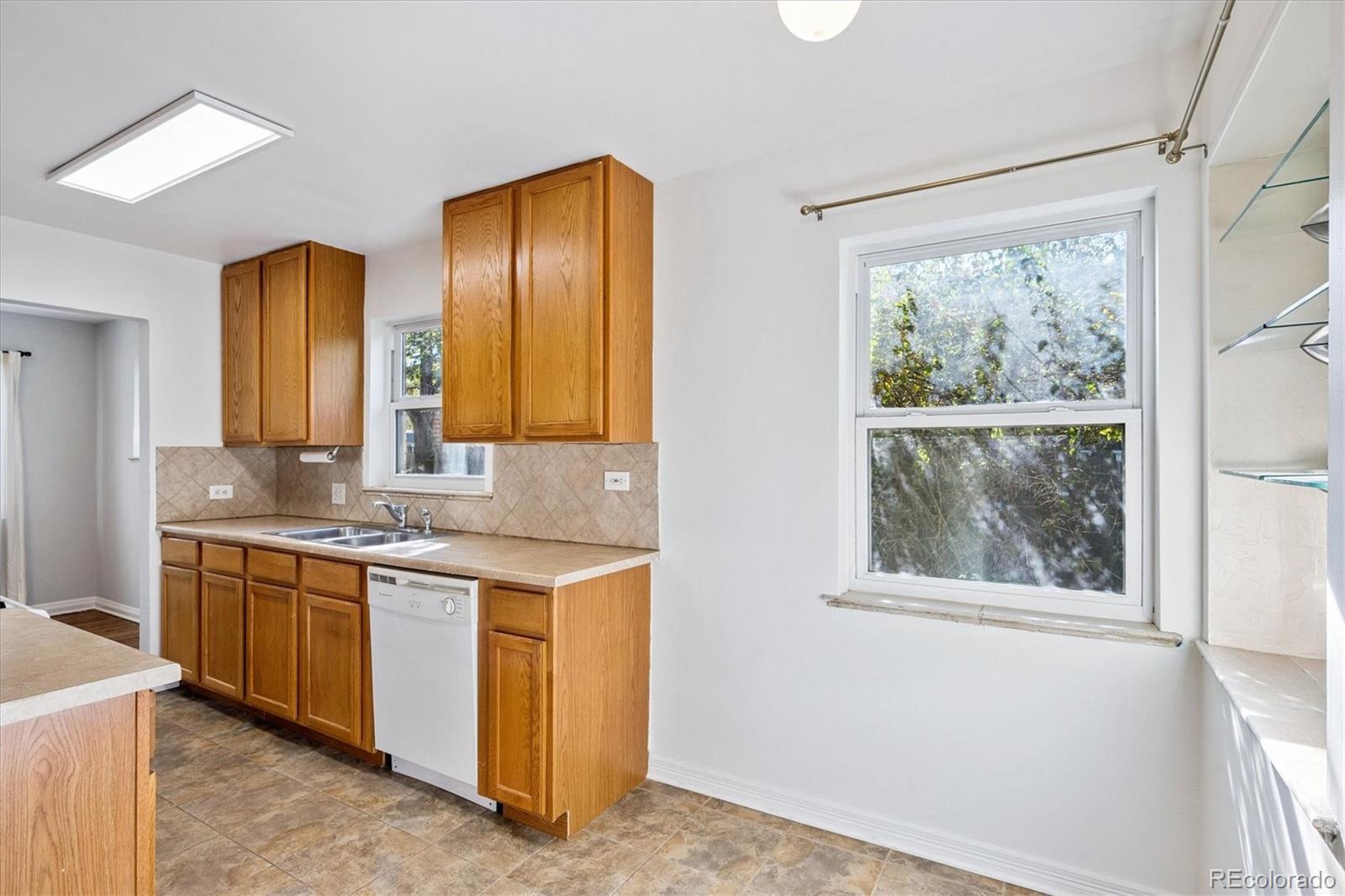 MLS Image #9 for 2865  oneida street,denver, Colorado