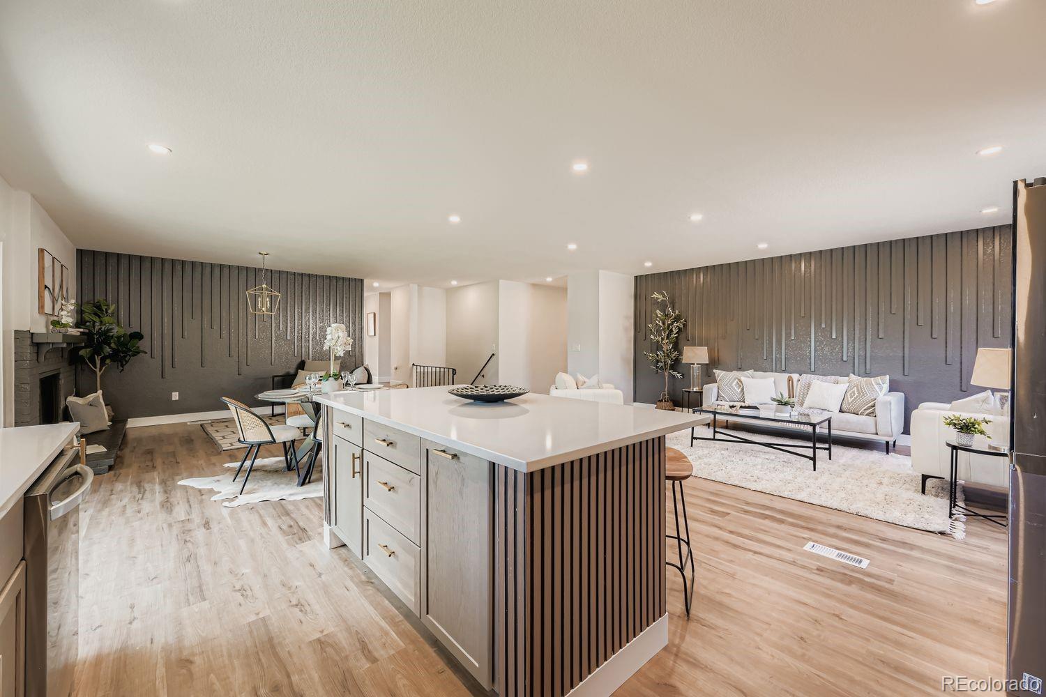MLS Image #10 for 12381 e 54th avenue drive,denver, Colorado