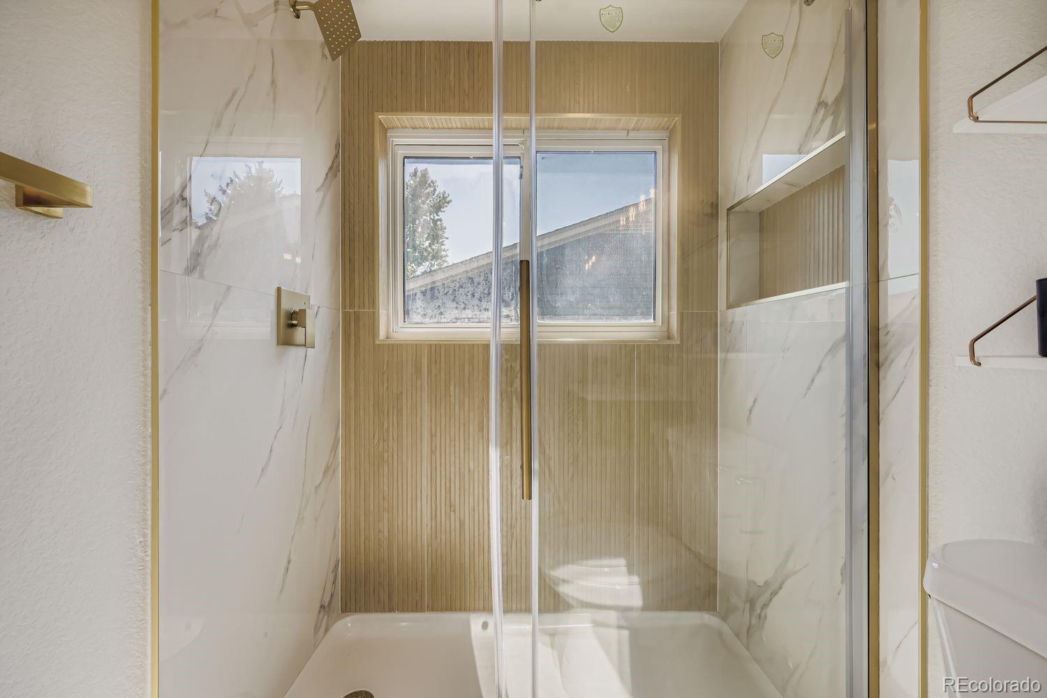 MLS Image #17 for 12381 e 54th avenue drive,denver, Colorado
