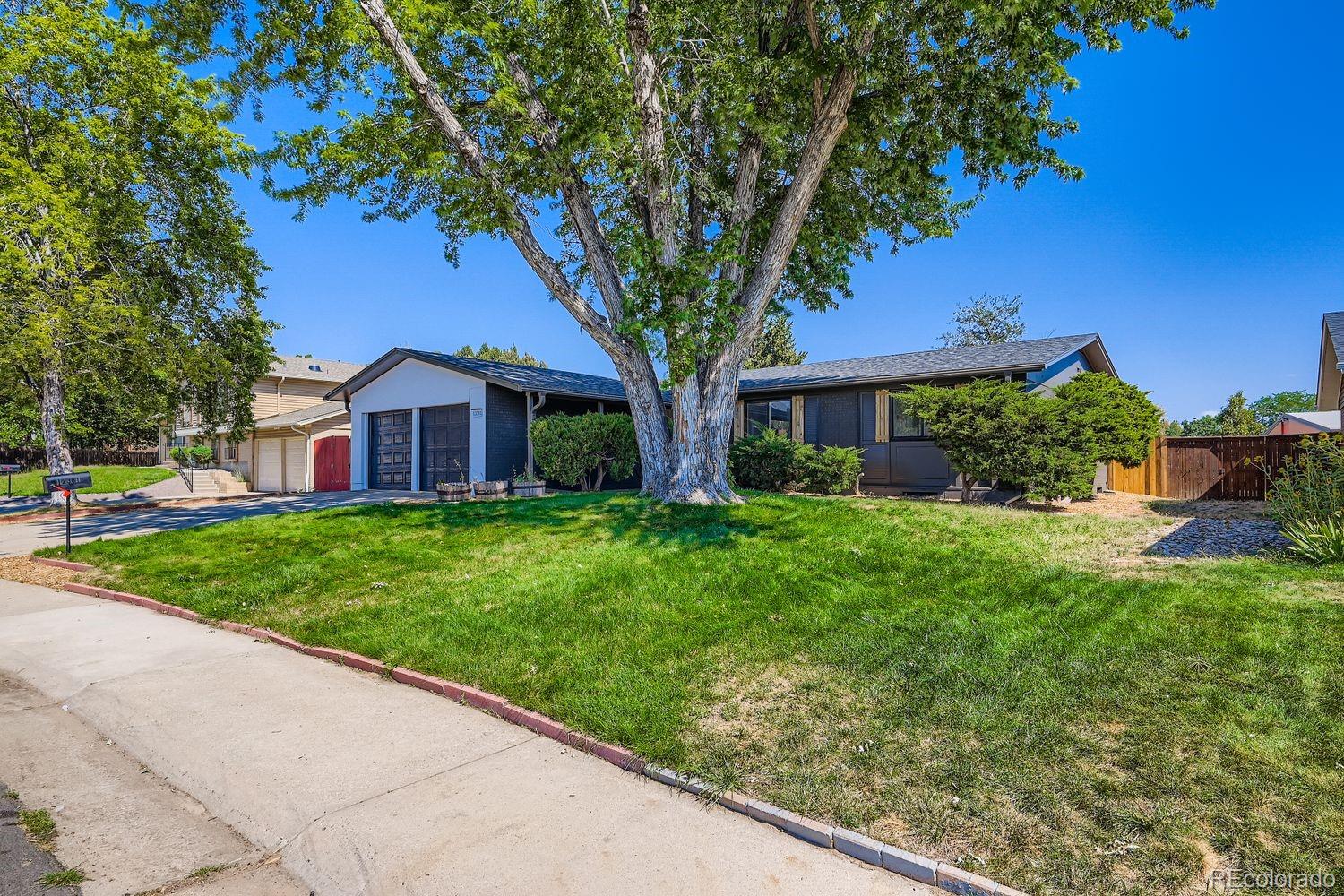 MLS Image #2 for 12381 e 54th avenue drive,denver, Colorado