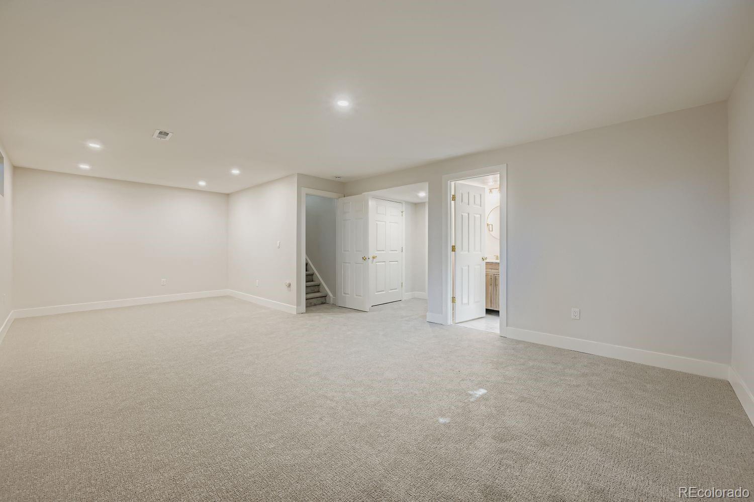 MLS Image #21 for 12381 e 54th avenue drive,denver, Colorado