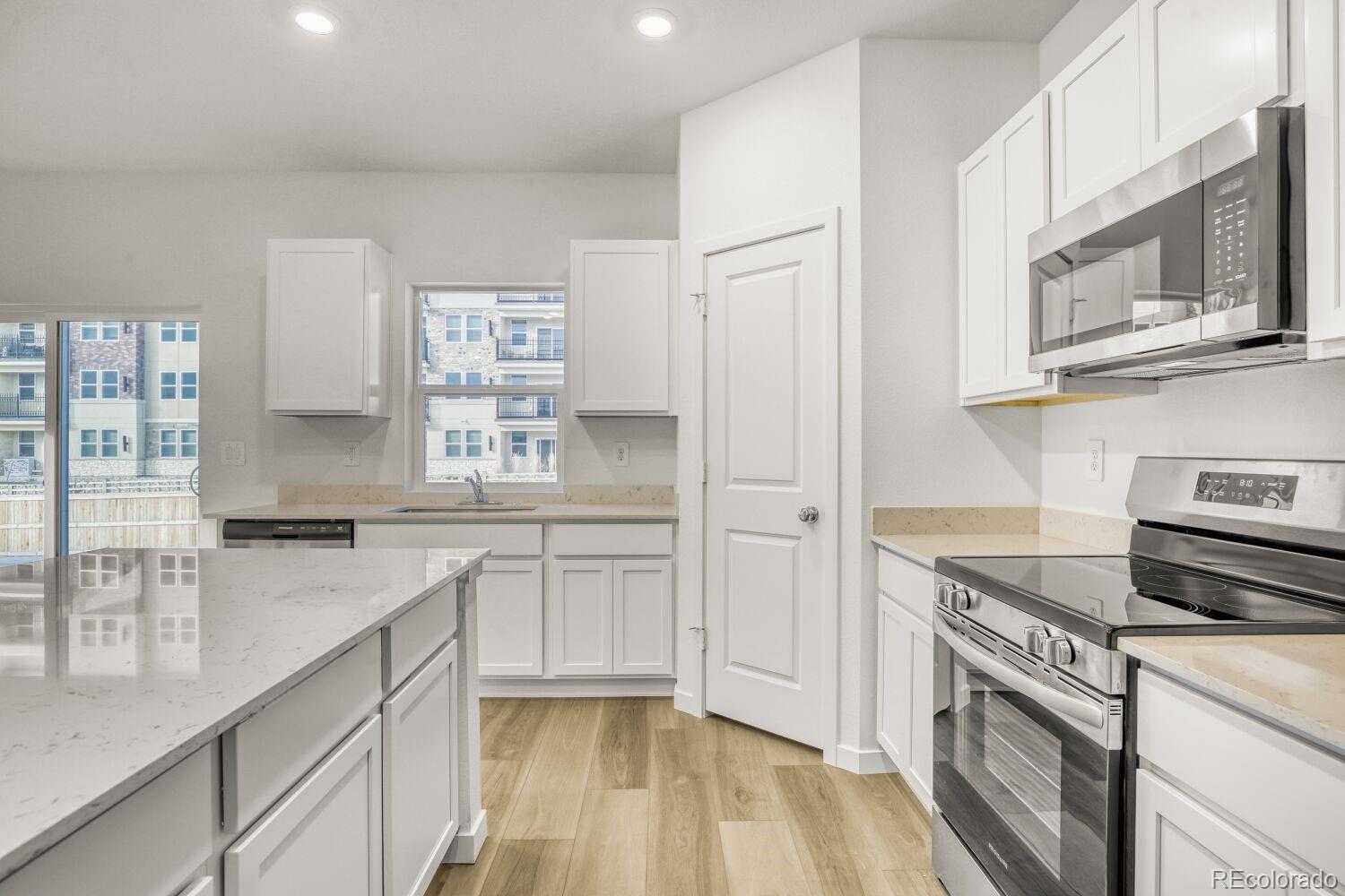 MLS Image #5 for 244  kobe lane,johnstown, Colorado