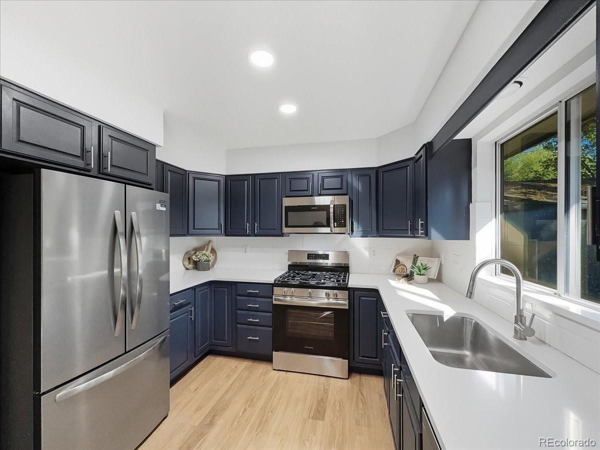 MLS Image #2 for 417 w harrison street,colorado springs, Colorado