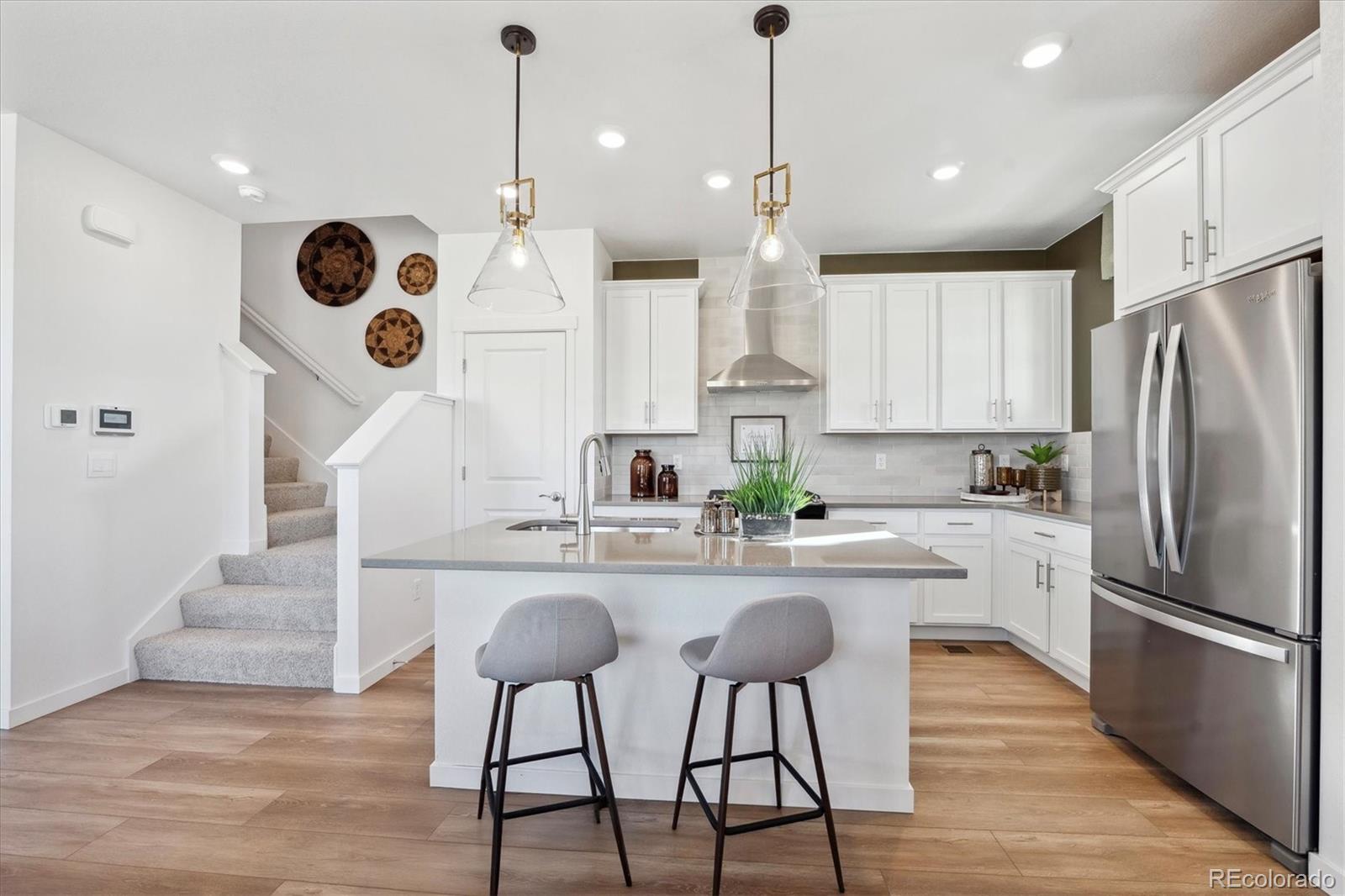 MLS Image #10 for 928  logan peak way,berthoud, Colorado