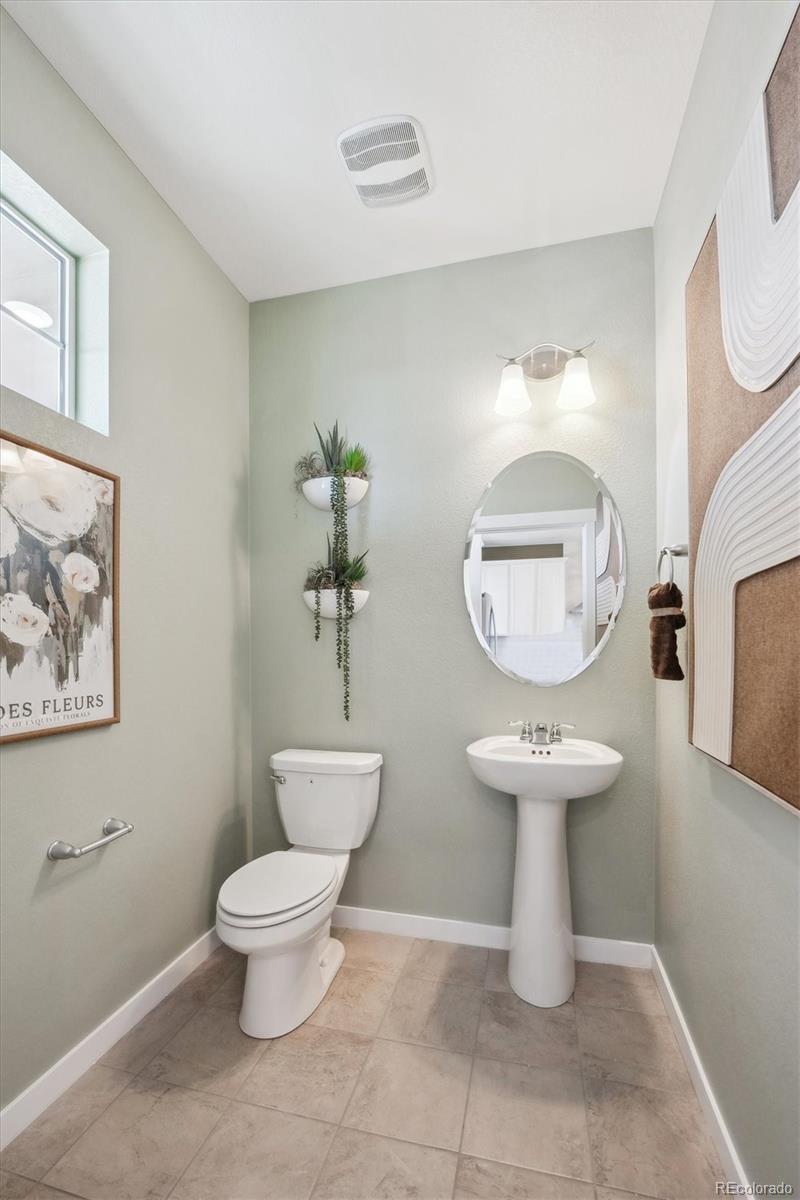 MLS Image #14 for 928  logan peak way,berthoud, Colorado