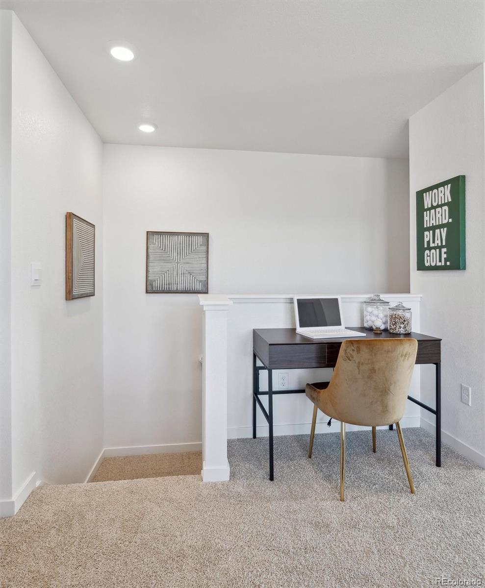 MLS Image #17 for 928  logan peak way,berthoud, Colorado