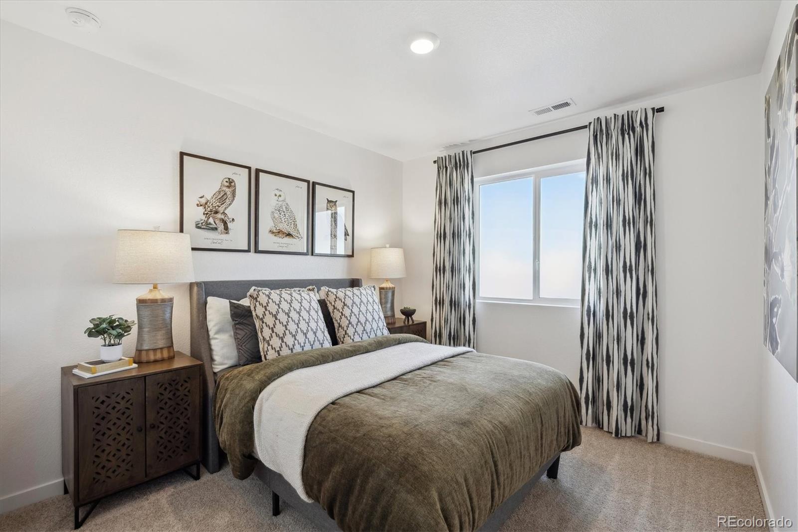 MLS Image #18 for 928  logan peak way,berthoud, Colorado