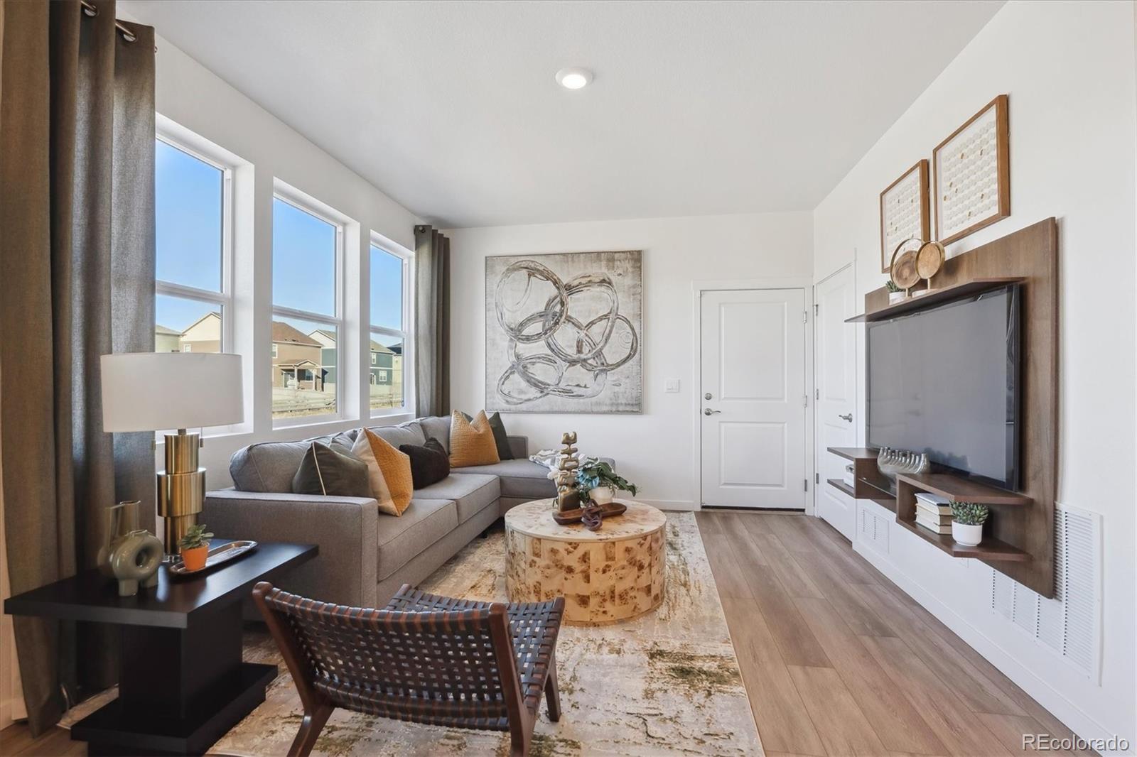 MLS Image #2 for 928  logan peak way,berthoud, Colorado