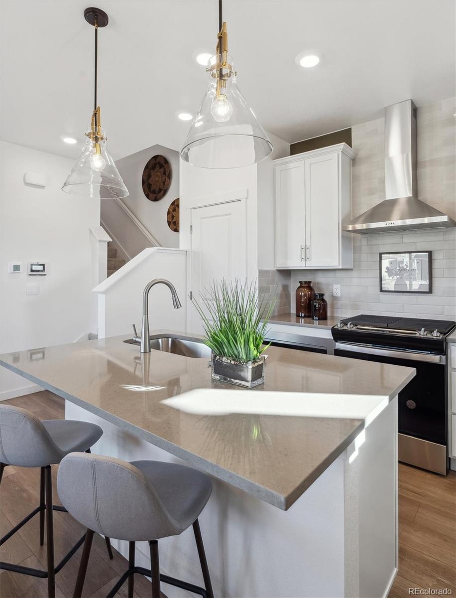 MLS Image #7 for 928  logan peak way,berthoud, Colorado
