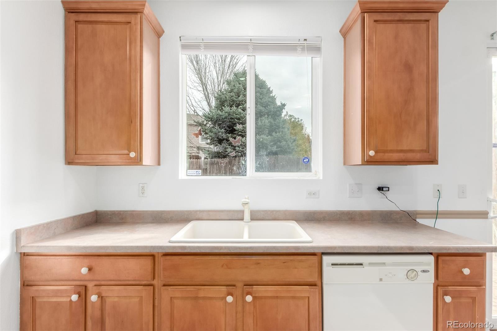 MLS Image #10 for 5558  kalispell street,denver, Colorado